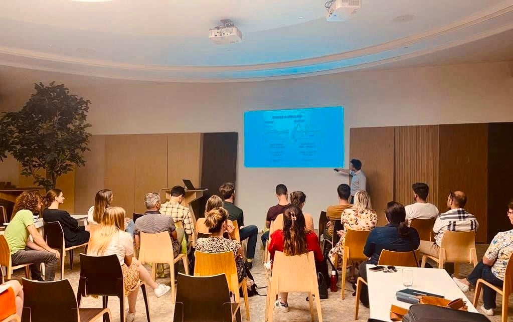 picture alternative text