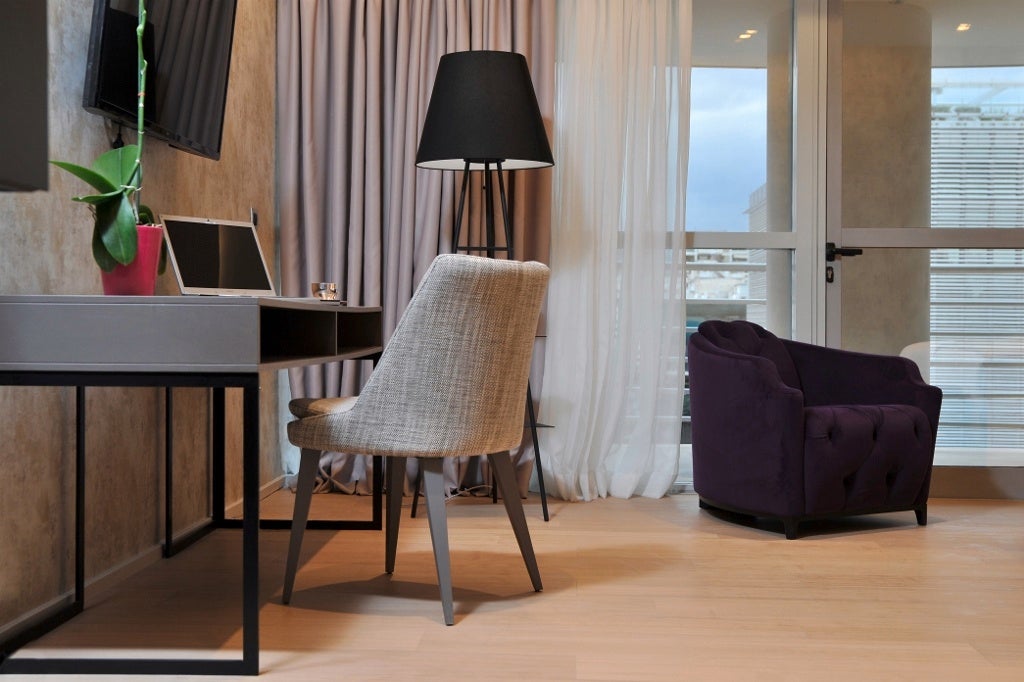 ivory oak floor - ivory oak veneer - ivory oak - parquet - veneer floor - veneer flooring