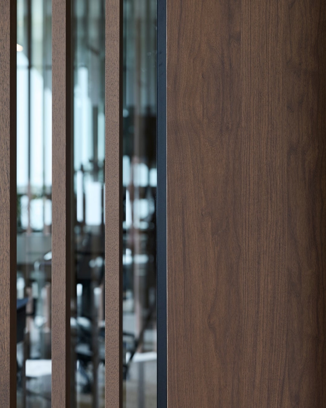 Shinnoki Pure Walnut - office - coworking space - wood veneer