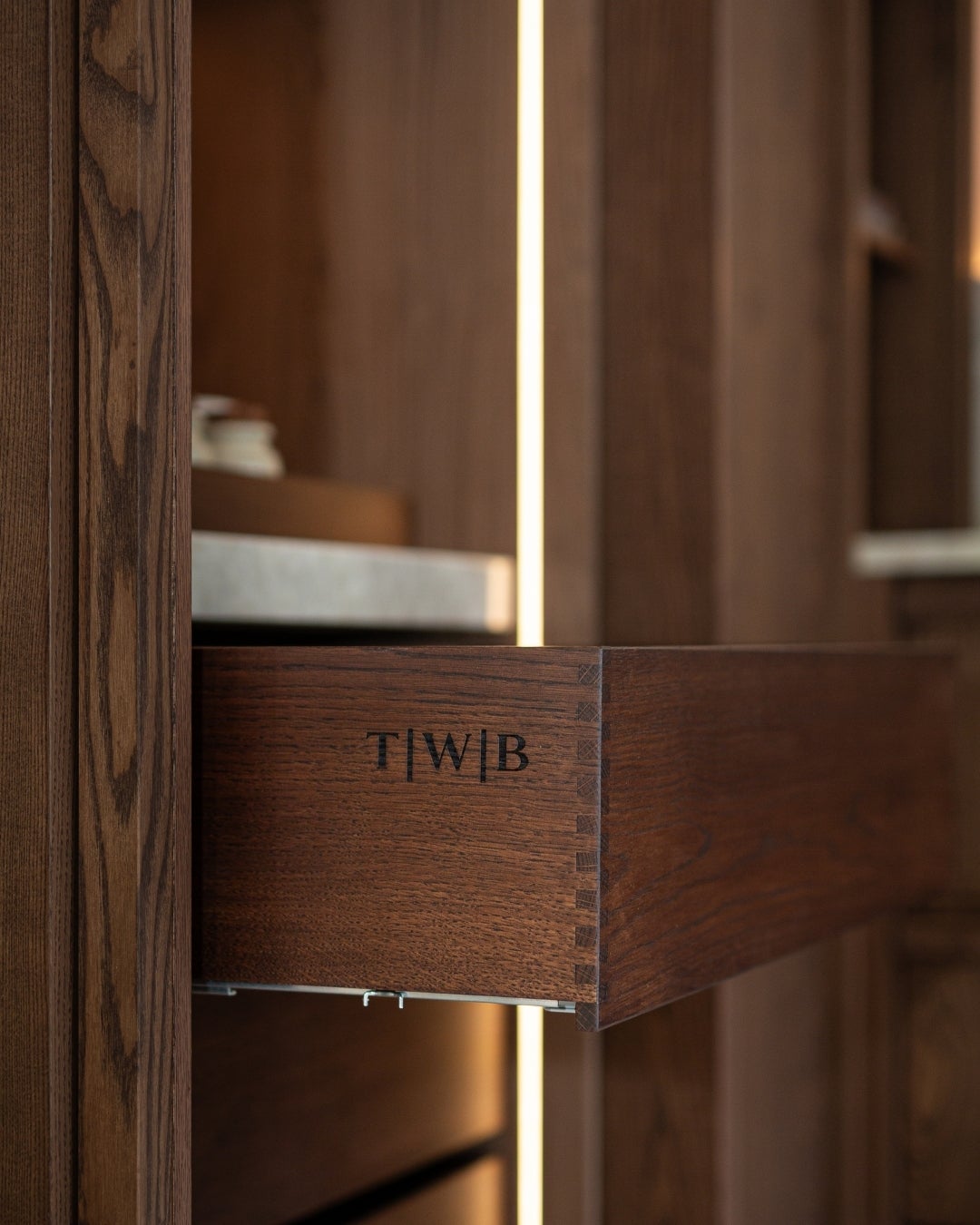 Kitchen - wood veneer - Shinnoki Cinnamon Triba - interior design - detail cabinetry
