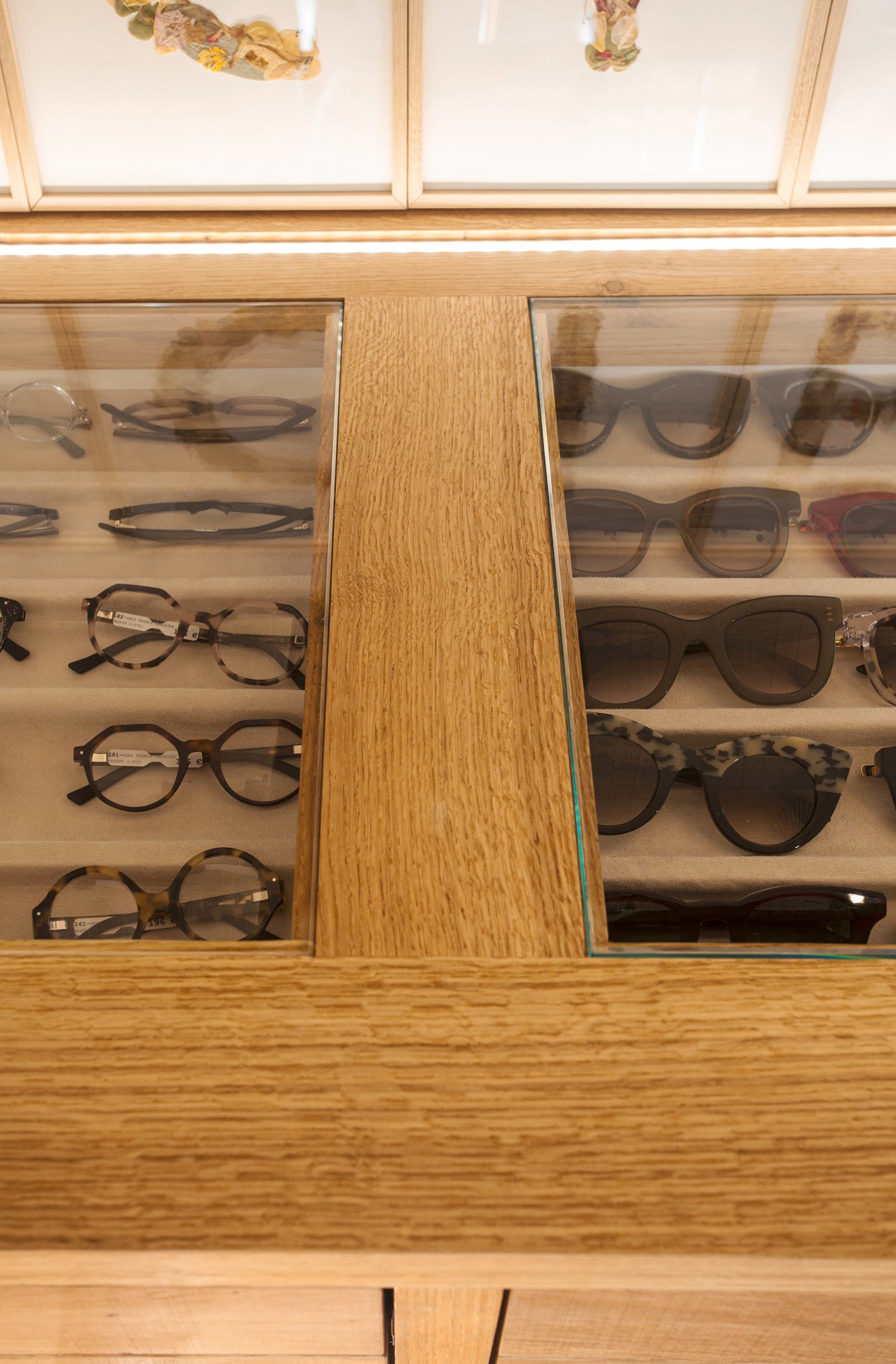 Querkus - Querkus Oak Natural Vivace - optician - veneer - cabinets