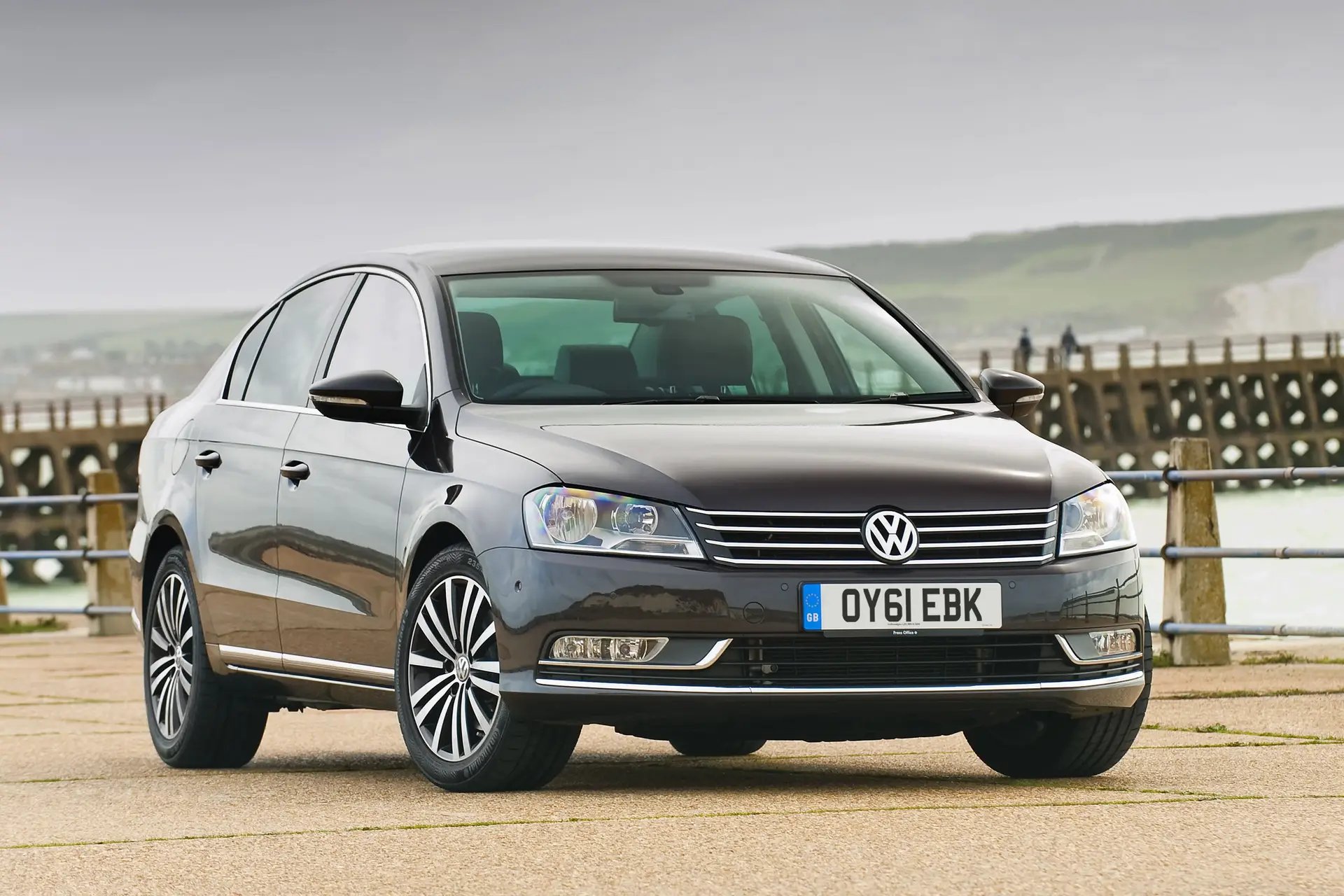 Volkswagen Passat (2011-2015) Review
