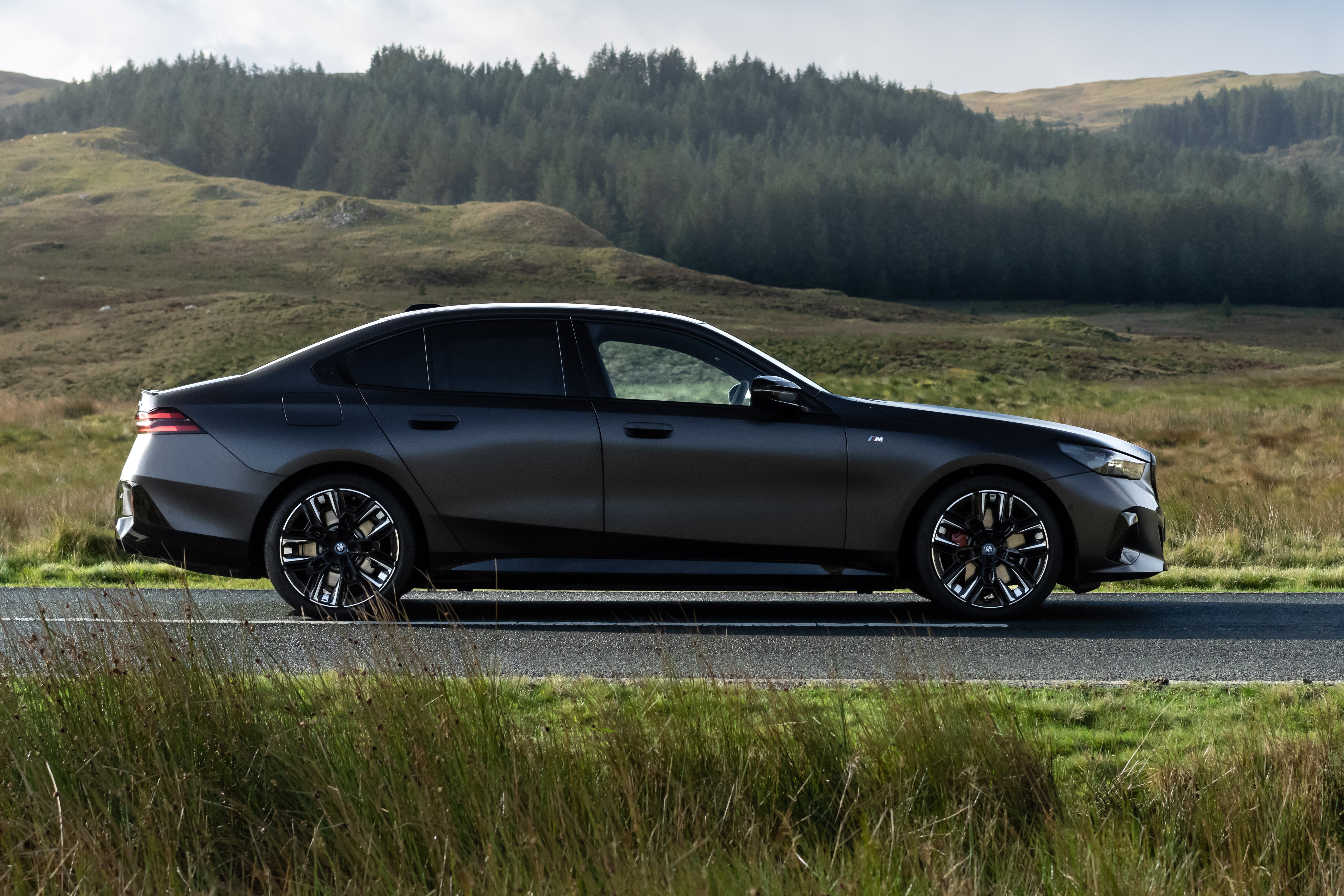 BMW i5 Review 2024: Static