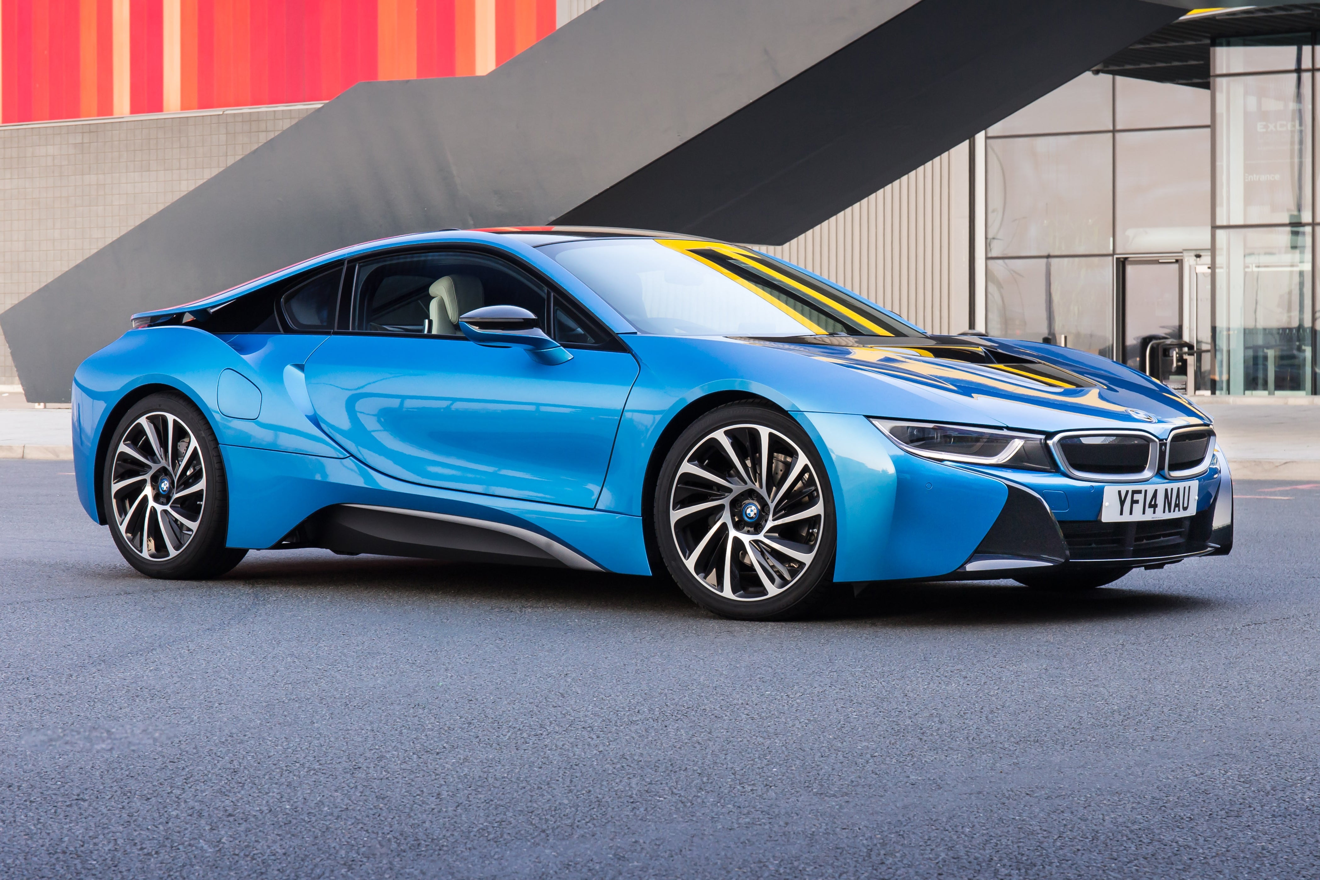 BMW i8