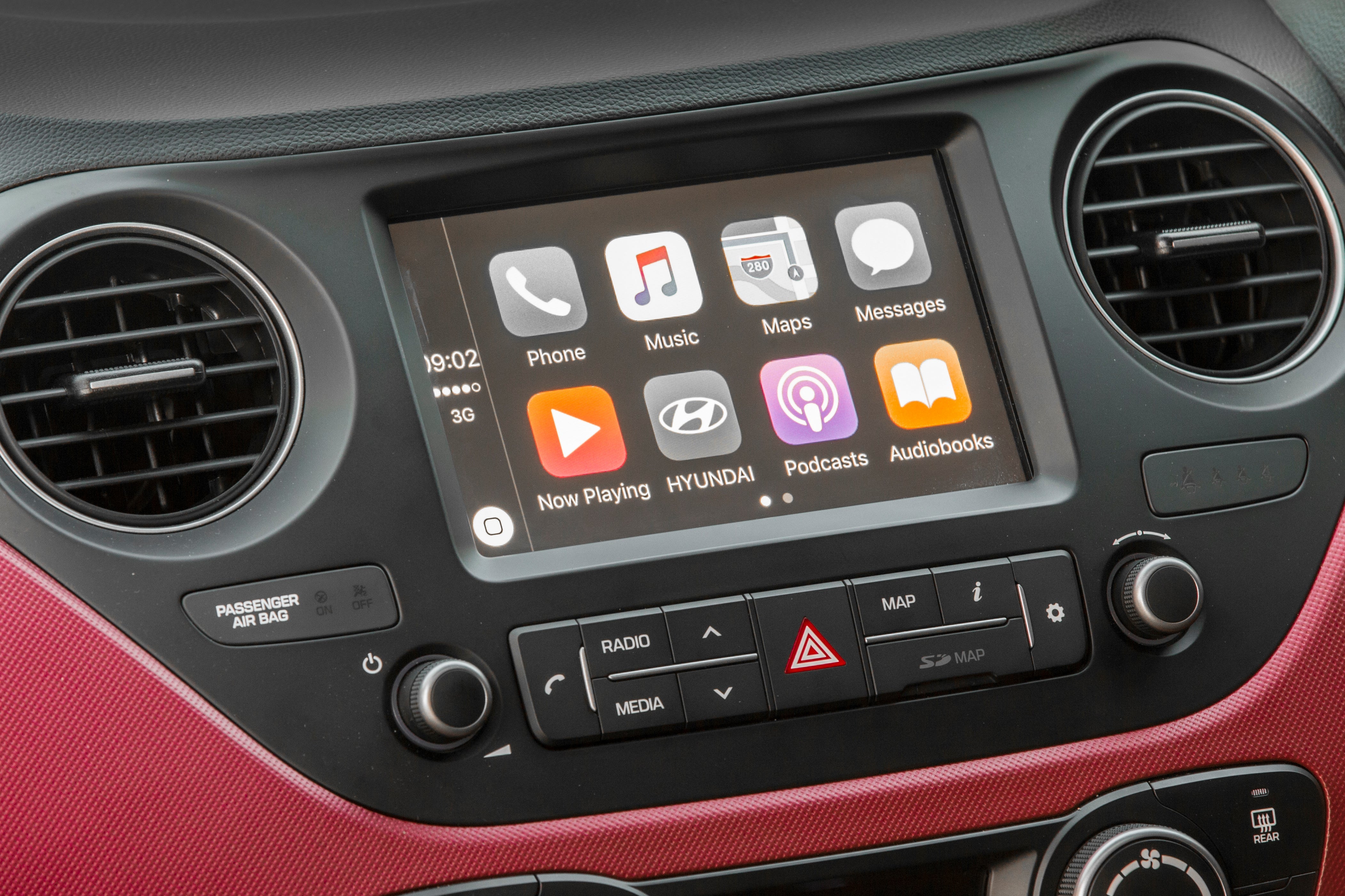 Hyundai i10 (2014-2020) Review: interior close up photo of the Hyundai i10 infotainment