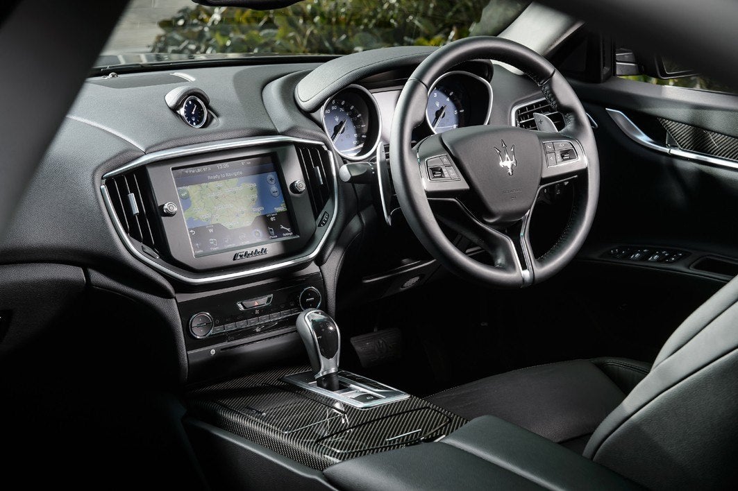 Maserati Ghibli (2013-2023) Review: front interior