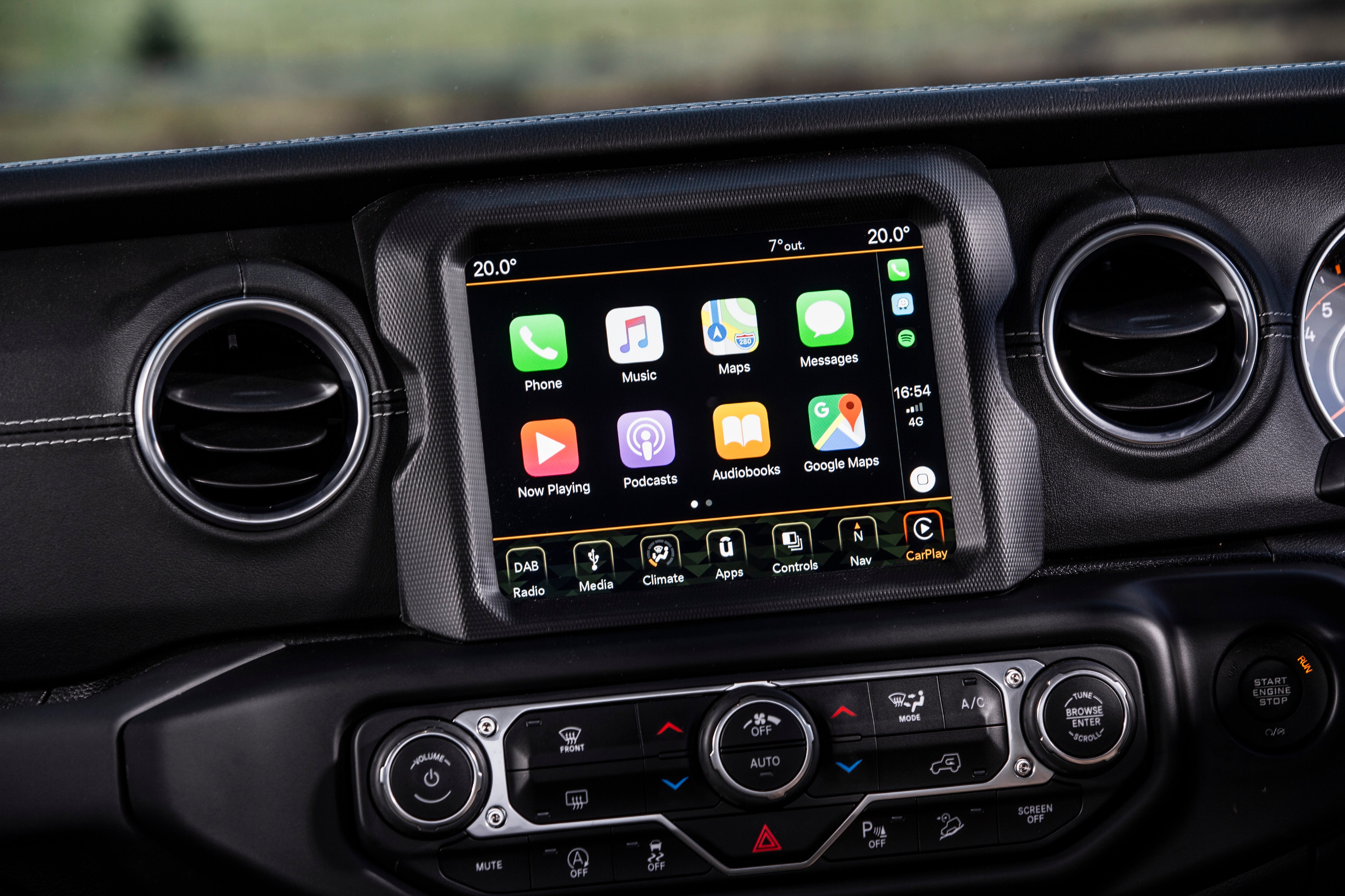 Avis Jeep Wrangler 2023: intérieur avant