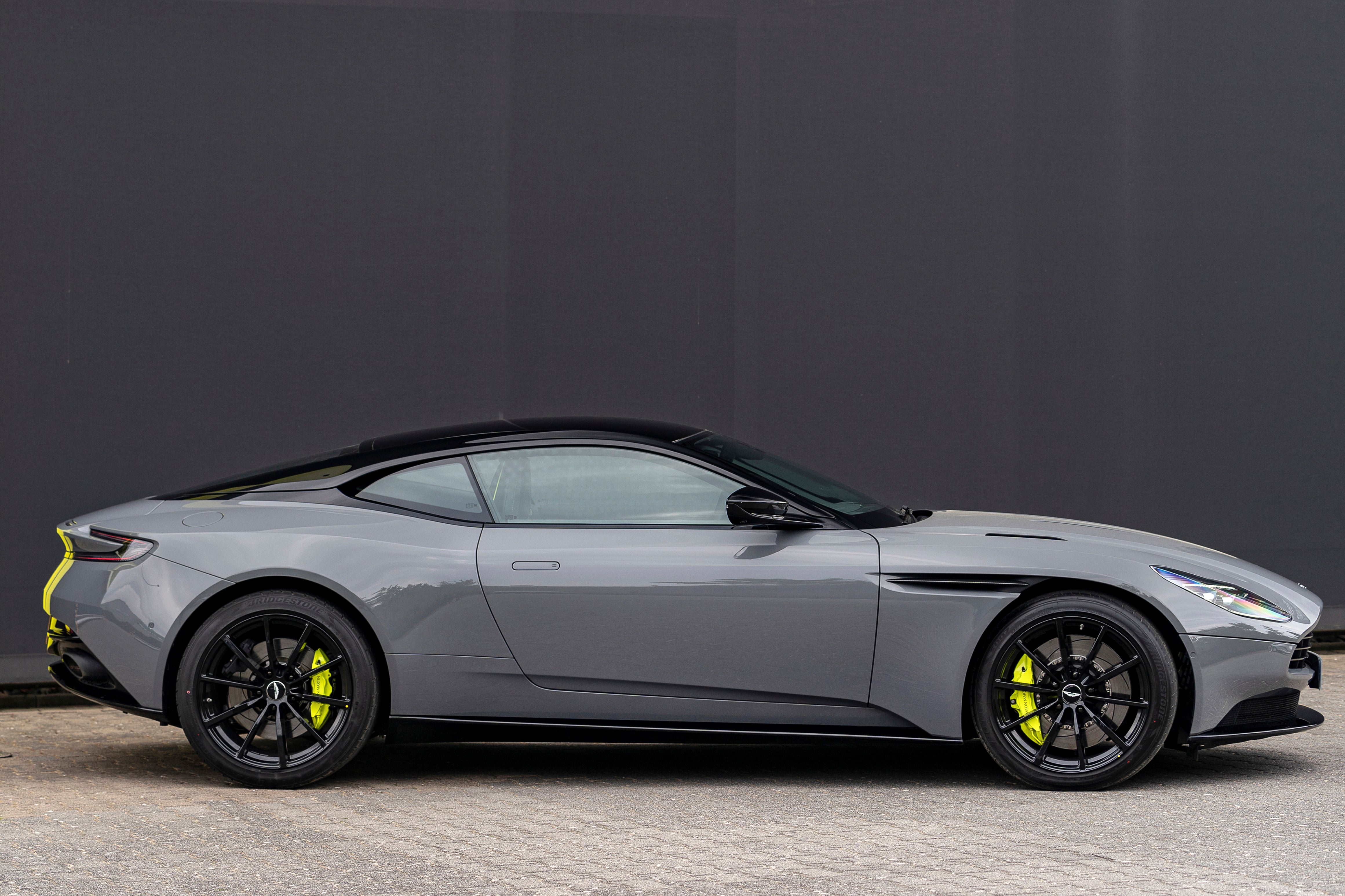 Aston Martin DB11: Côté extérieur