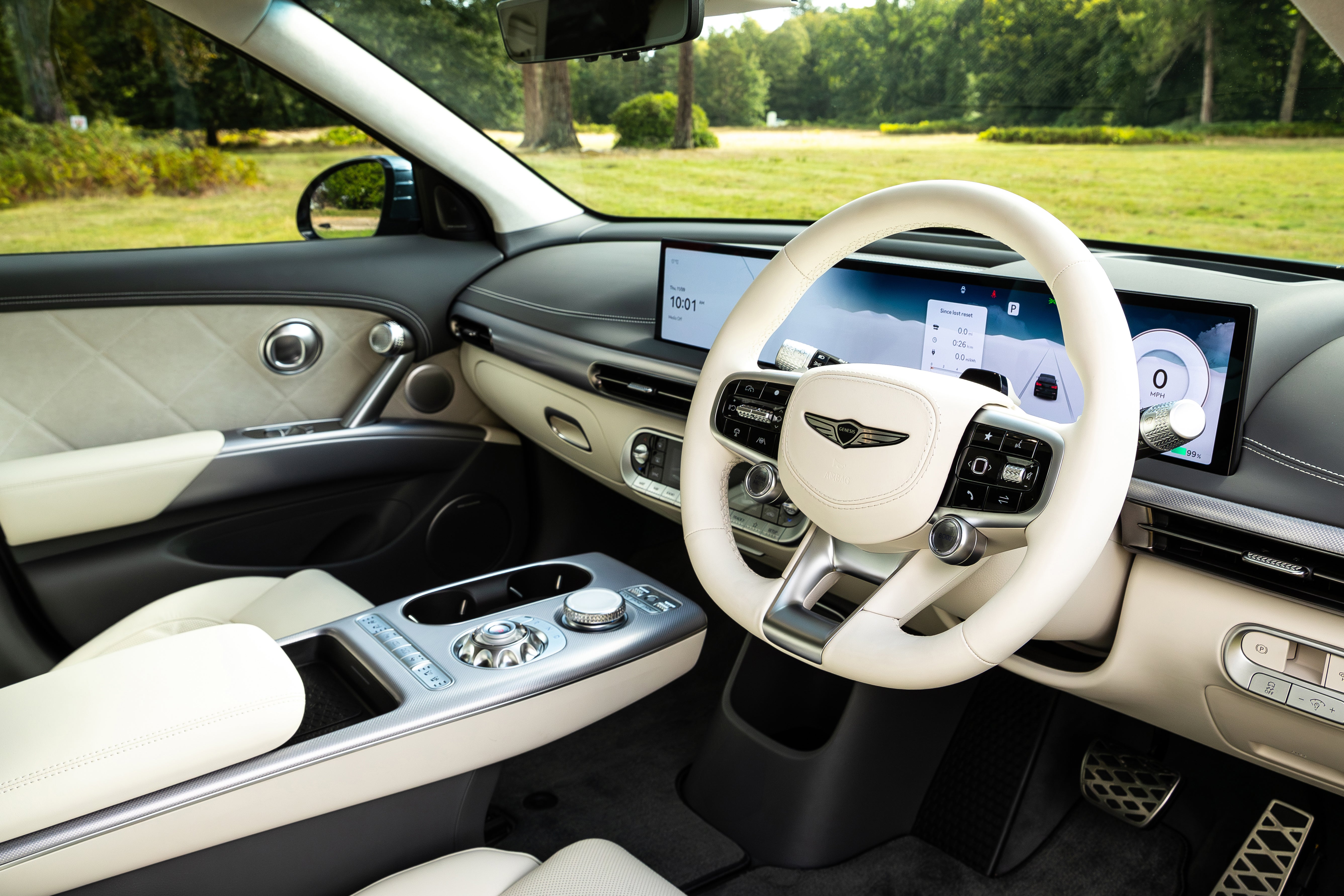 Genesis GV60 Review: interior