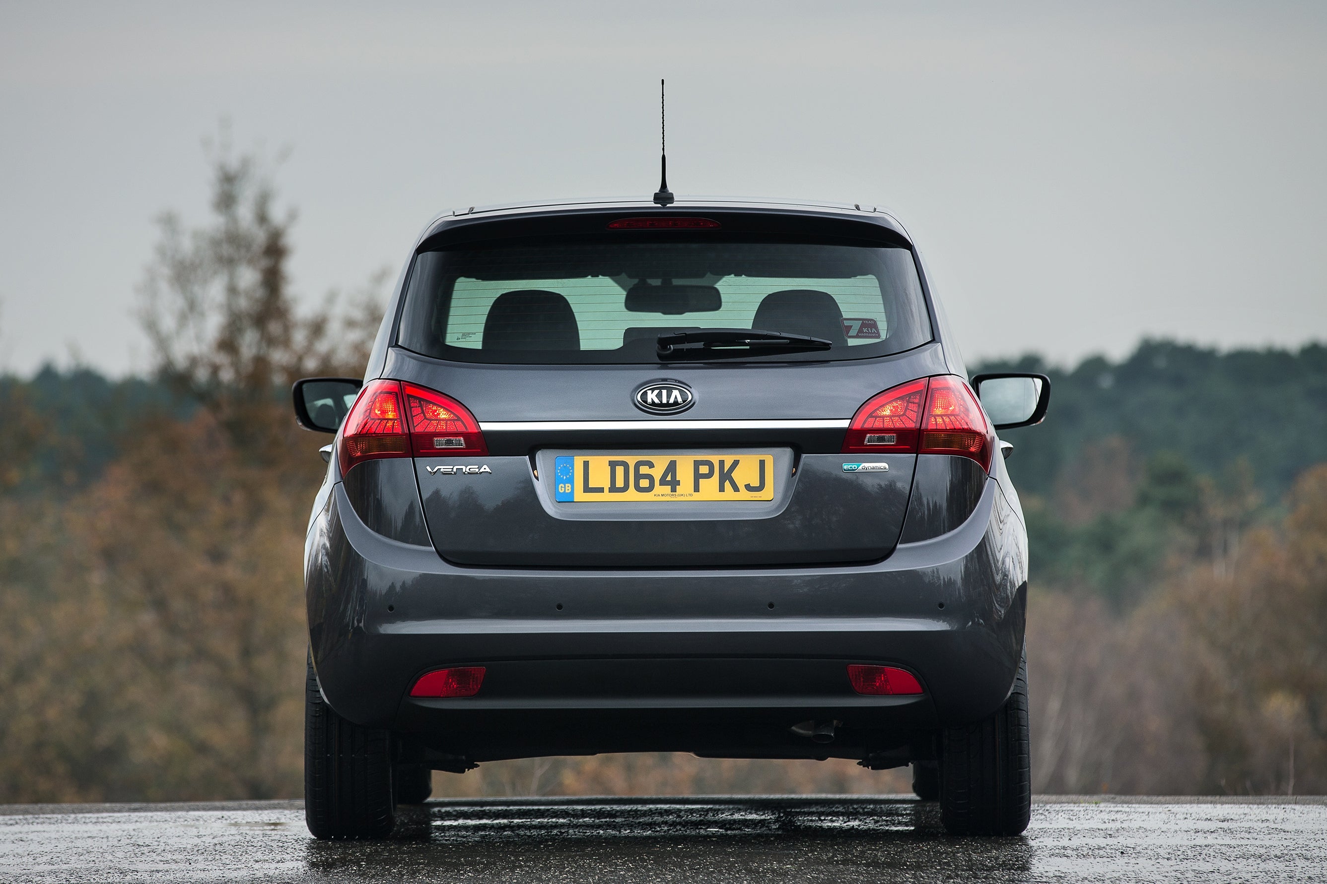 Kia Venga (2010-2019) Review back exterior