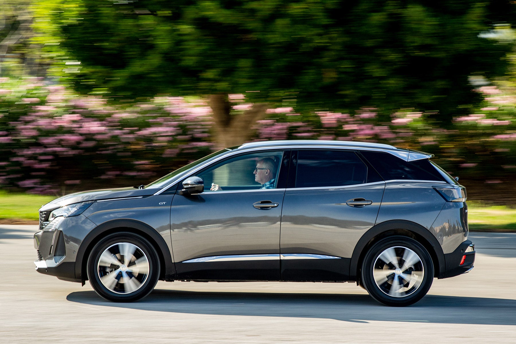 Peugeot 3008 (2017-2024) Review: side profile