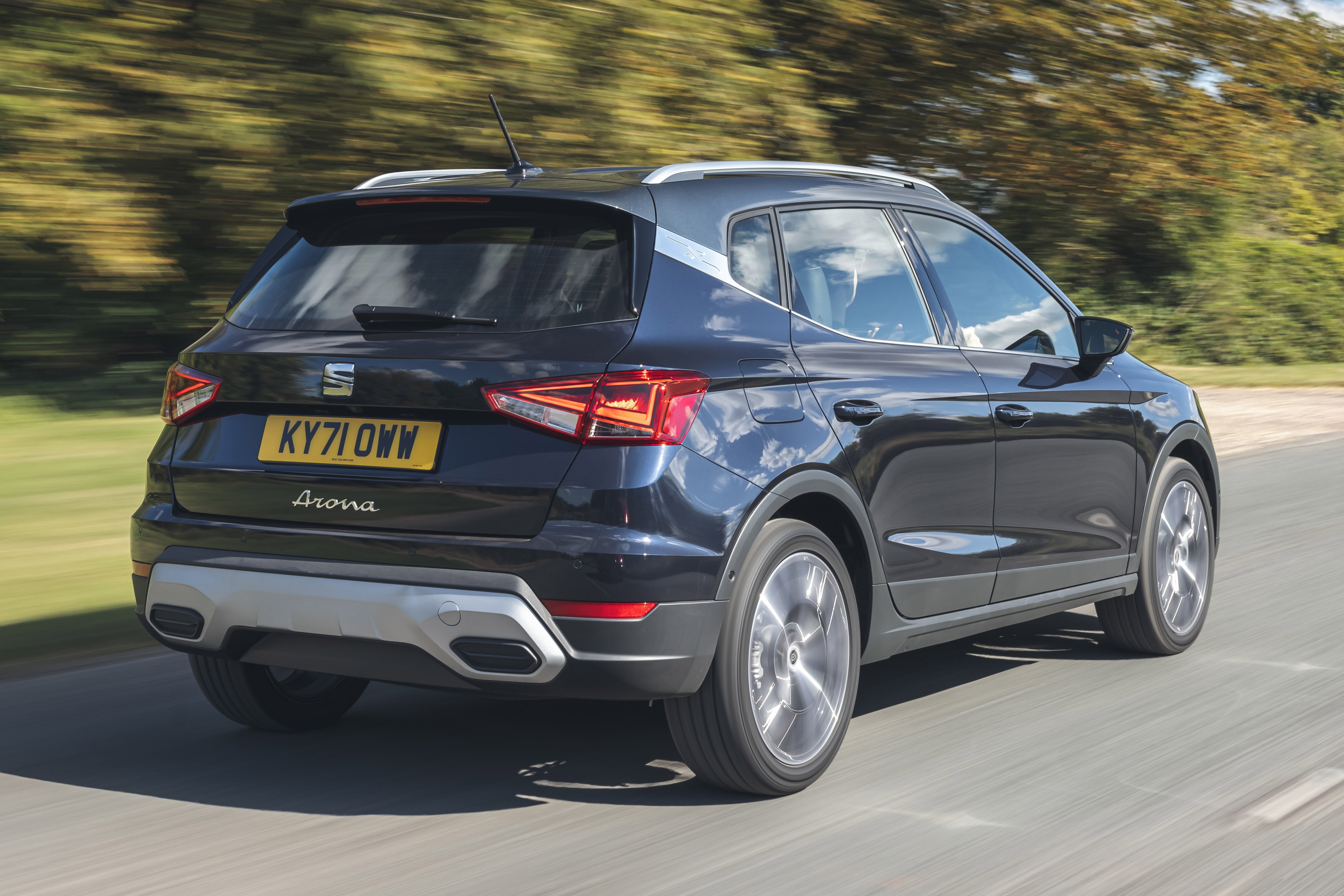 SEAT Arona Review: exterior dynamic rear