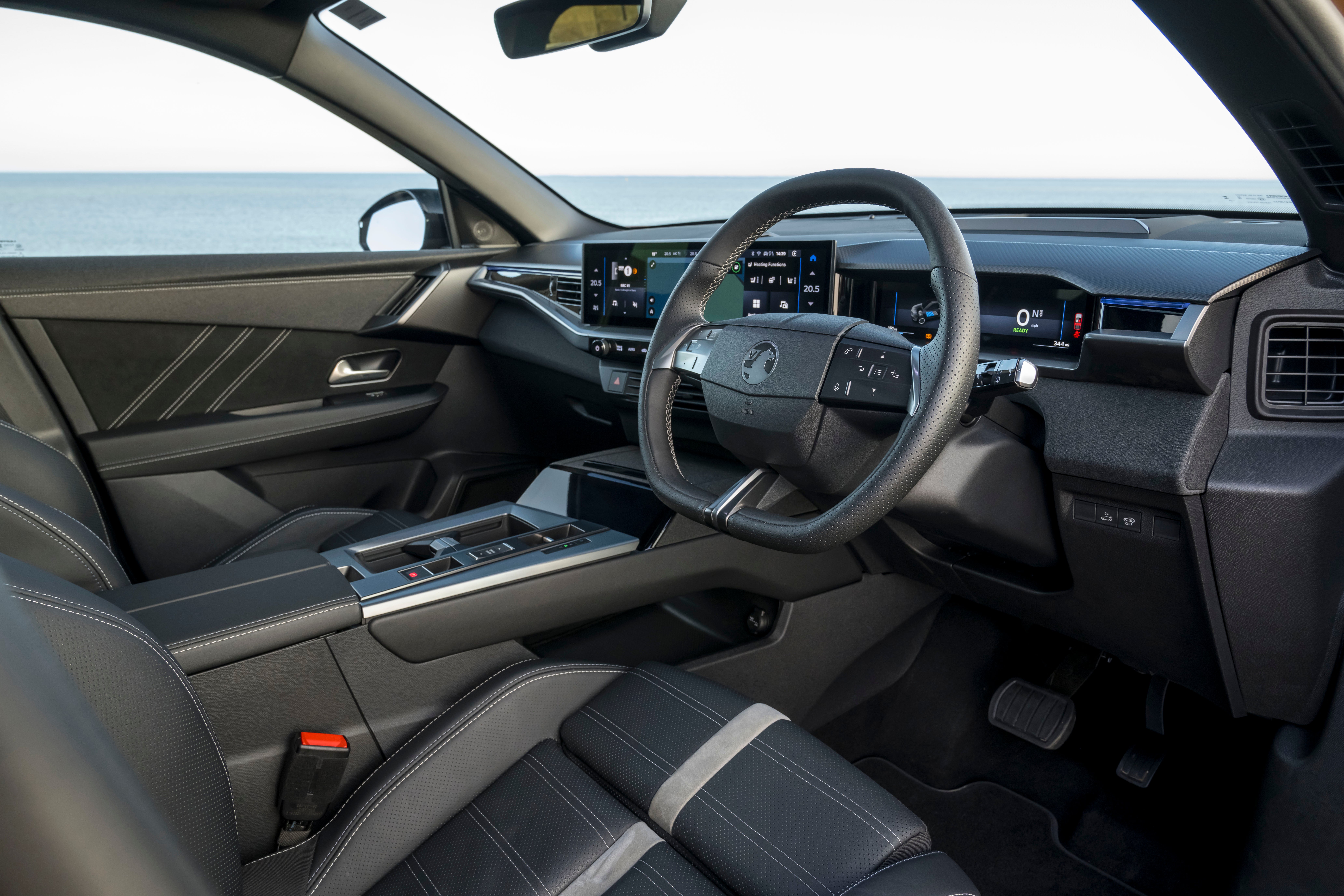 Vauxhall Grandland Electric Review: interior and driving position