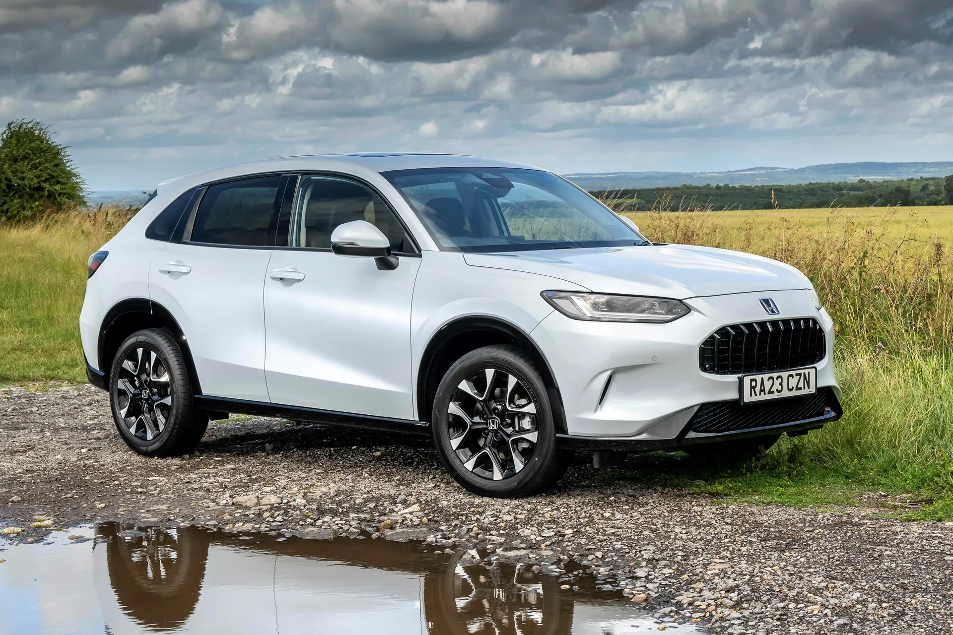 Honda ZR-V Review 2025: Price, specs & boot space | heycar UK