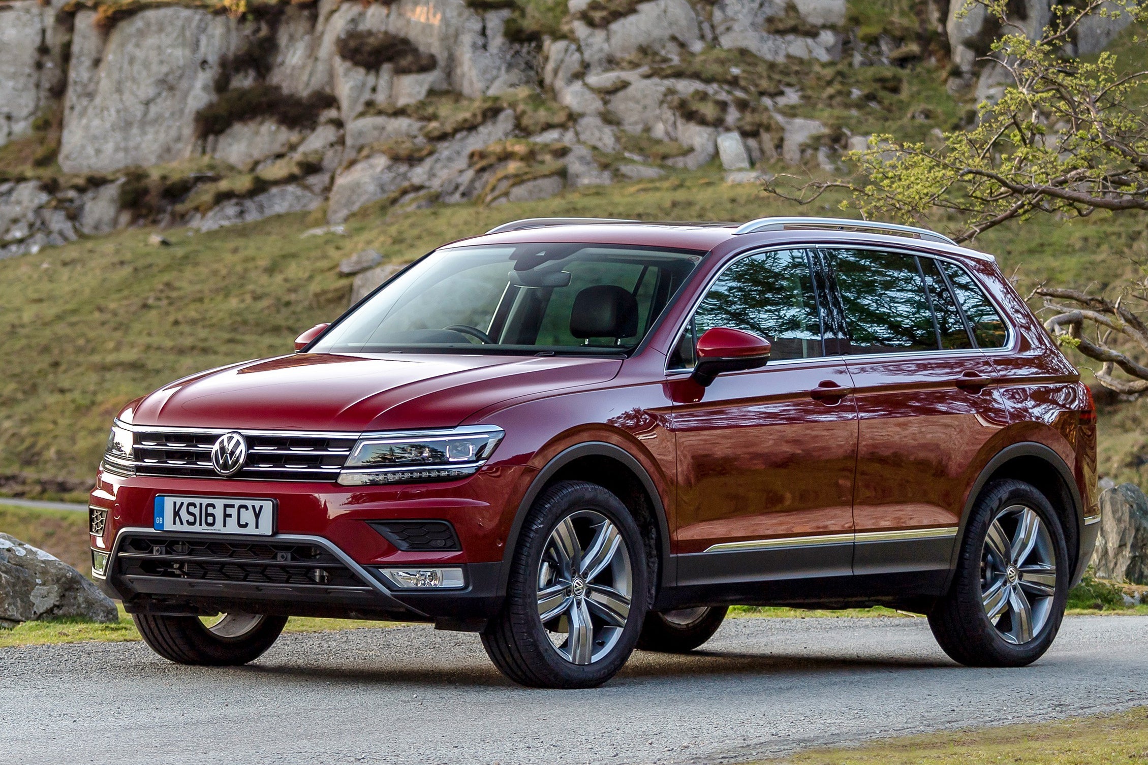 Volkswagen Tiguan (2016-2023) Review: front static