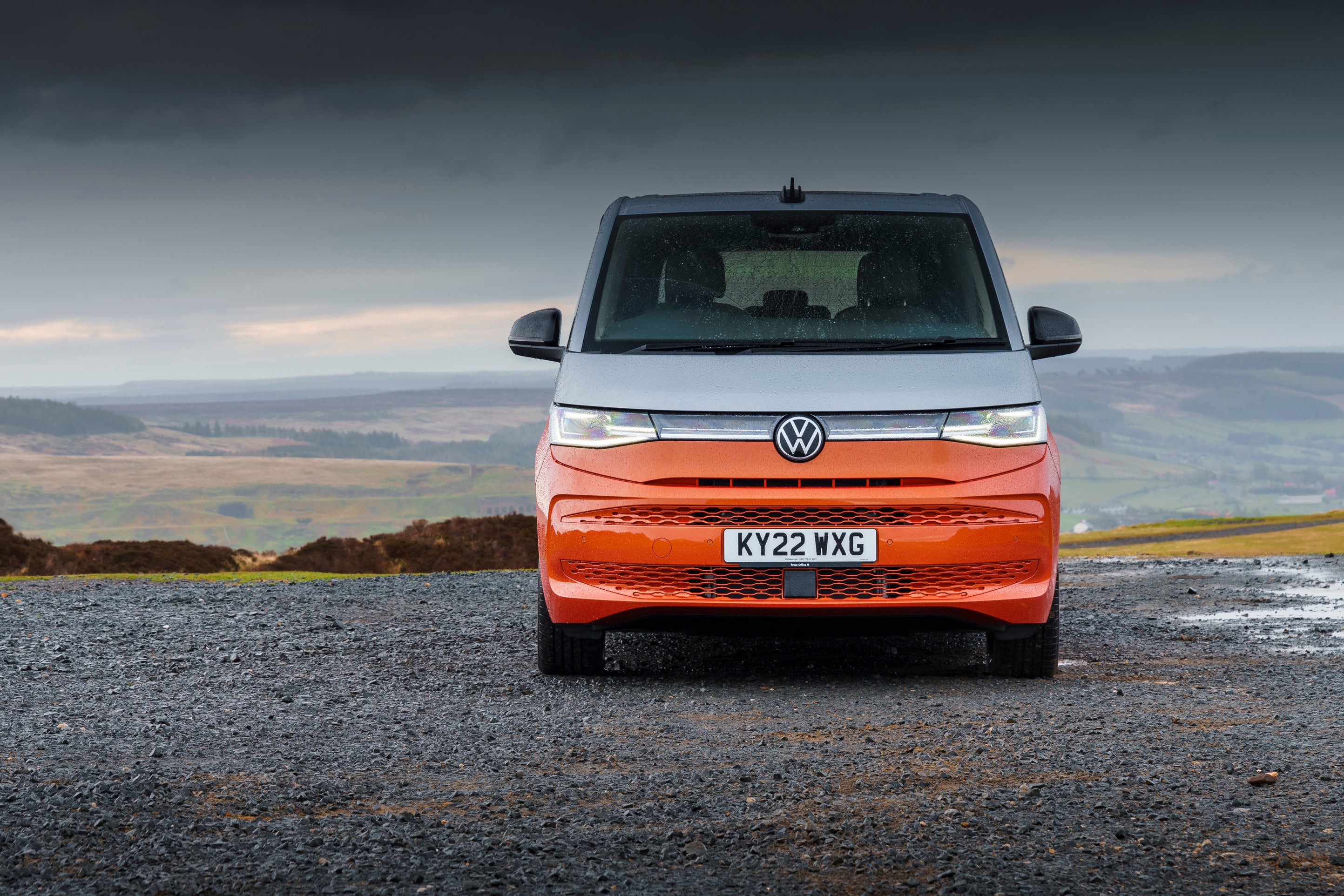 Volkswagen Multivan Review: orange