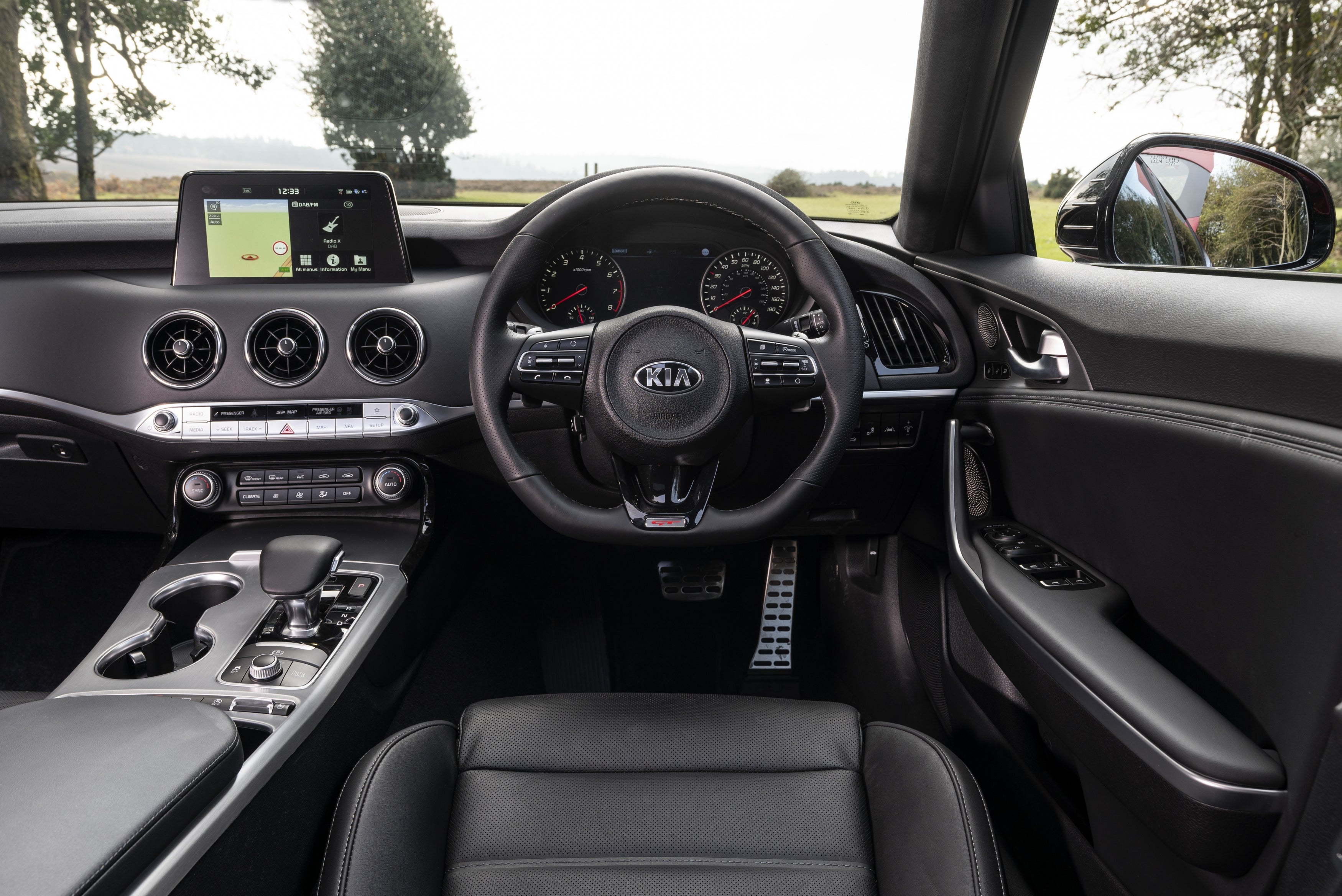 Kia Stinger (2018-2022) Review front interior