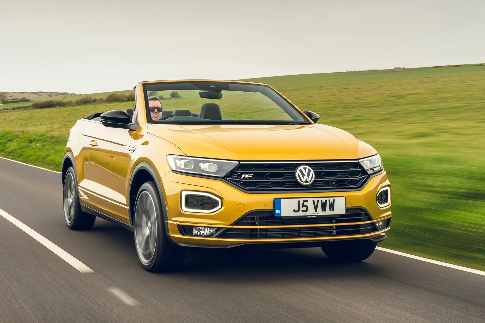Volkswagen T-ROC review: We test drive £25k hugely practical