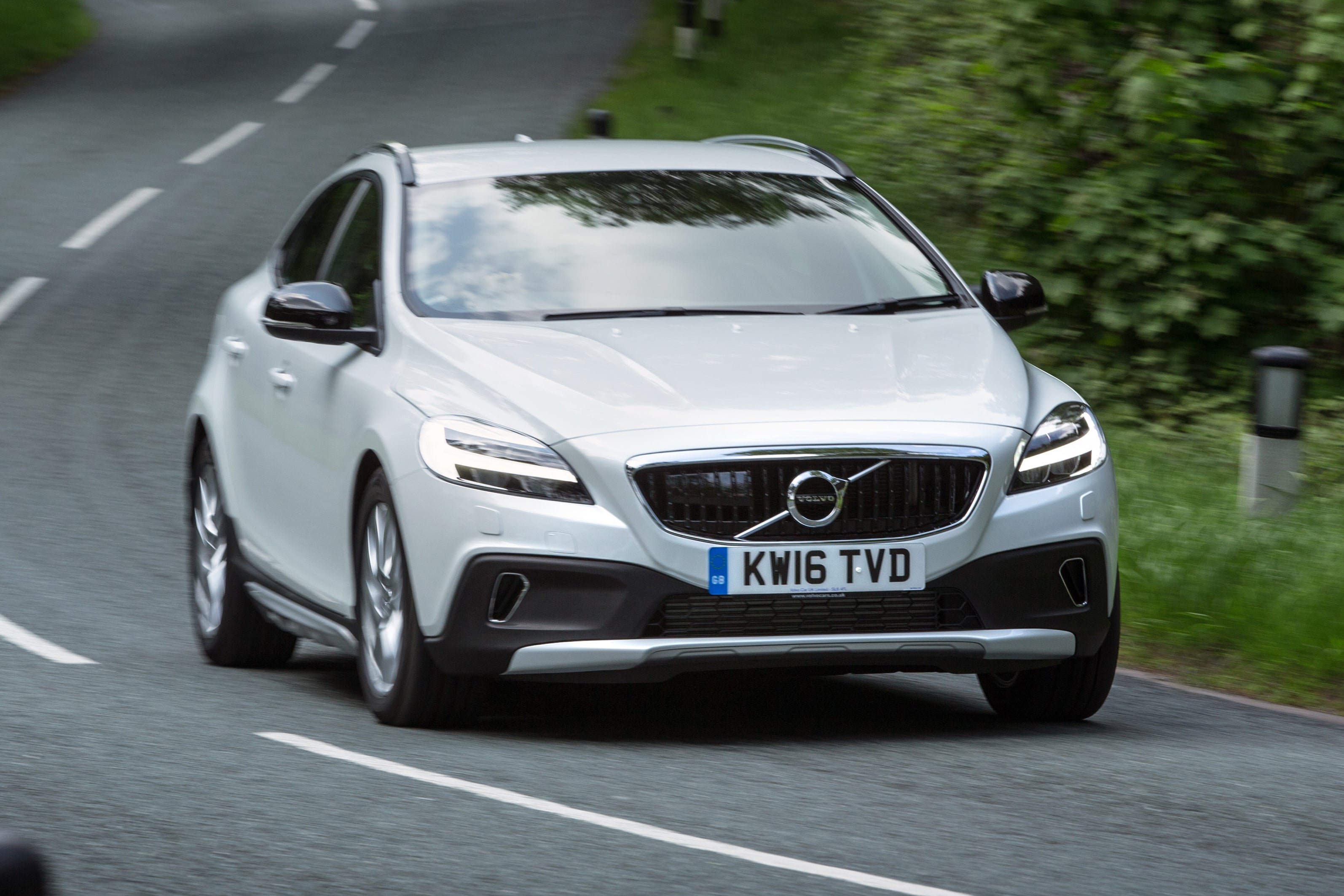 Volvo V40 Cross Country (2013-2019) Review: driving