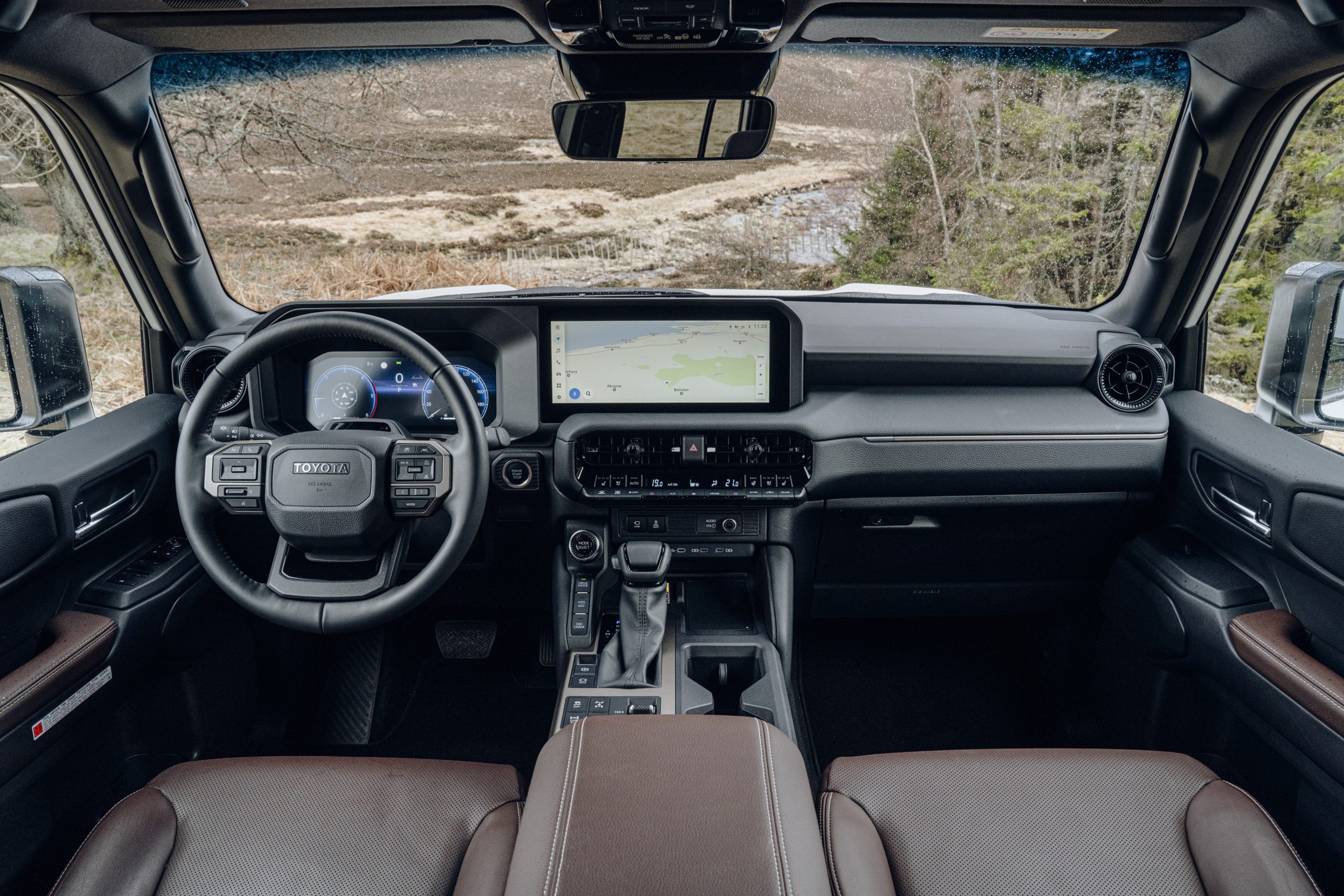 Toyota Land Cruiser Review: interior view