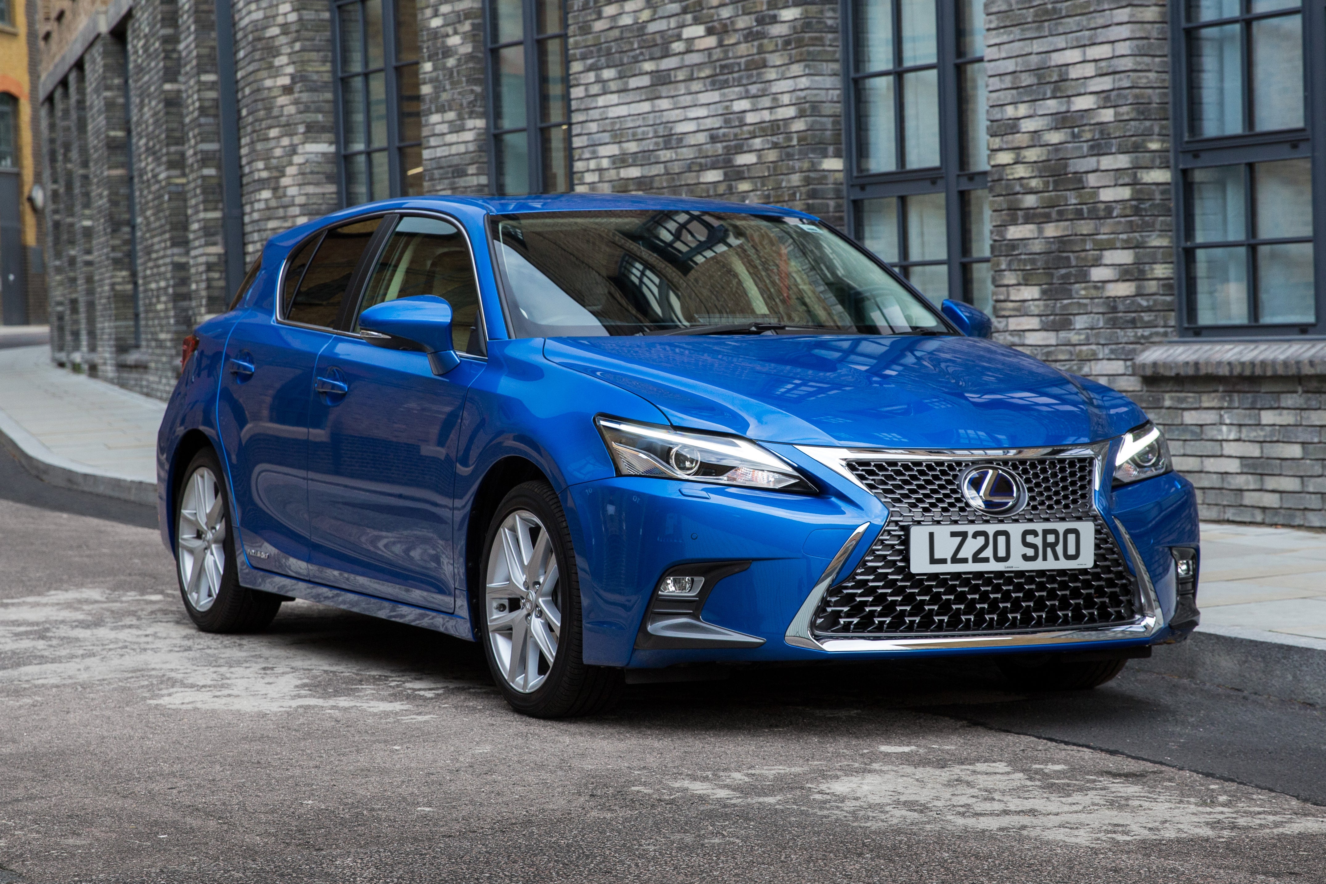 Avis Lexus CT 200h (2011-2021): avant droit extérieur