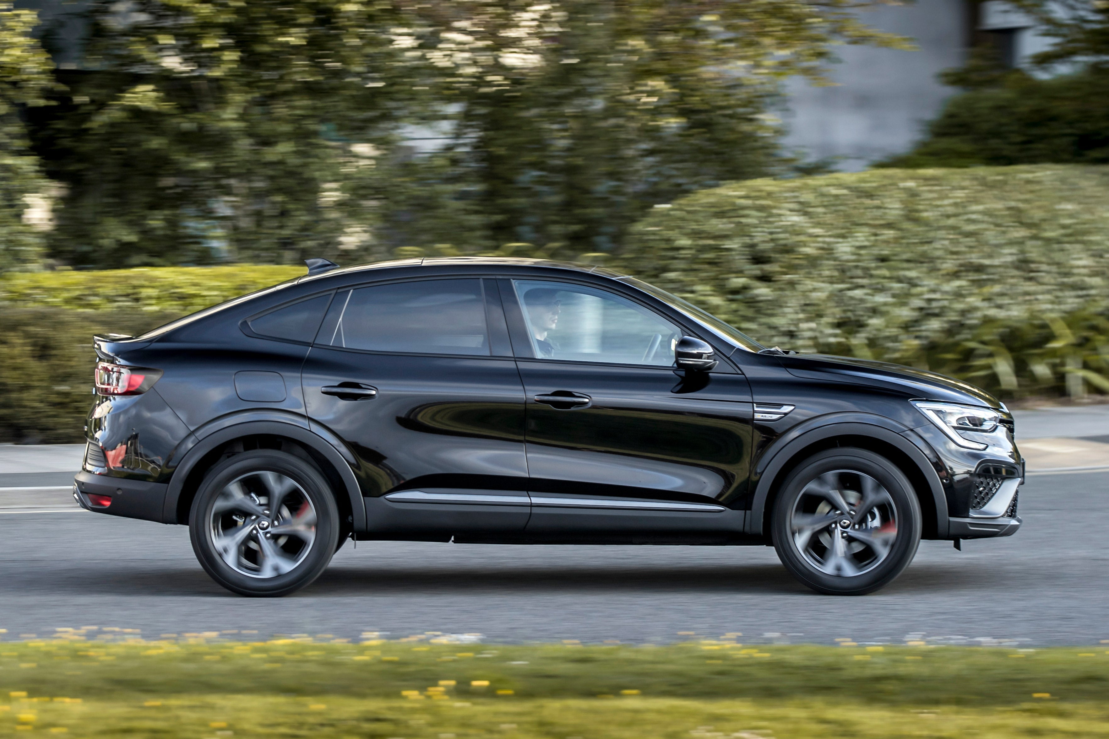 Renault Arkana Review: dynamic exterior