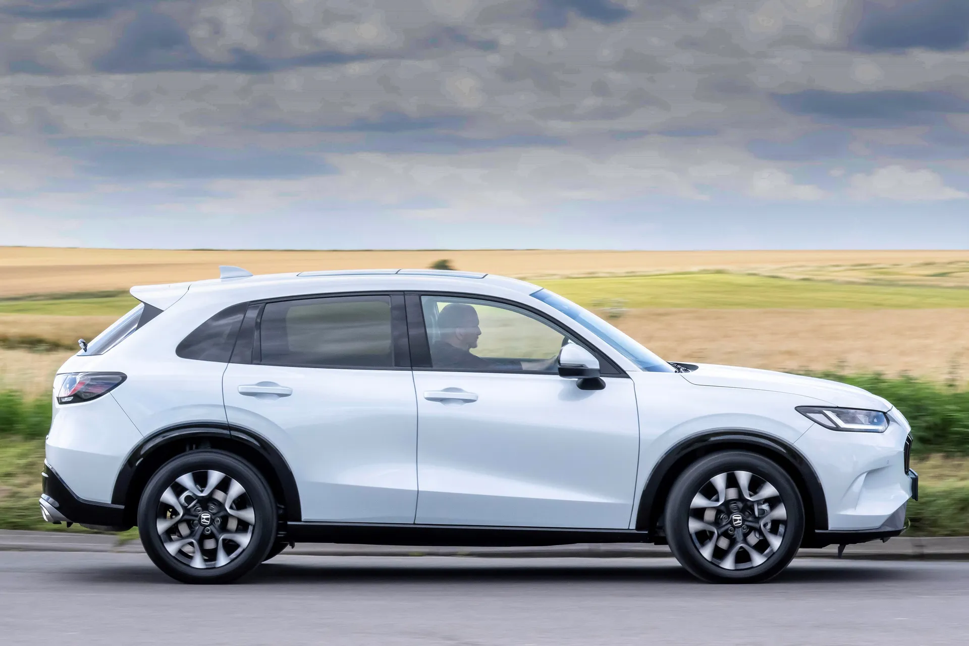 Honda ZR-V Review 2025: Price, specs & boot space | heycar UK