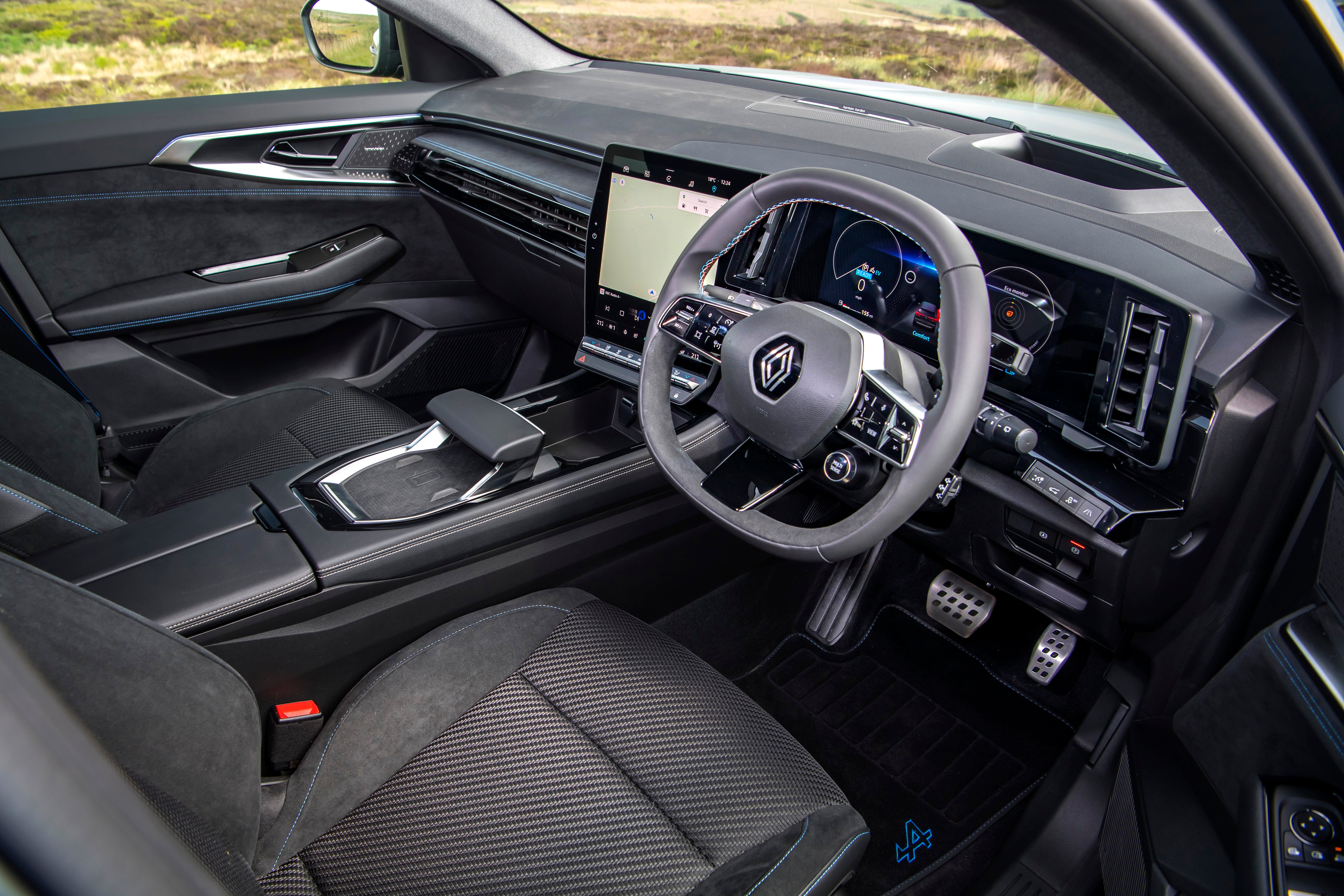 Renault Austral Review interior
