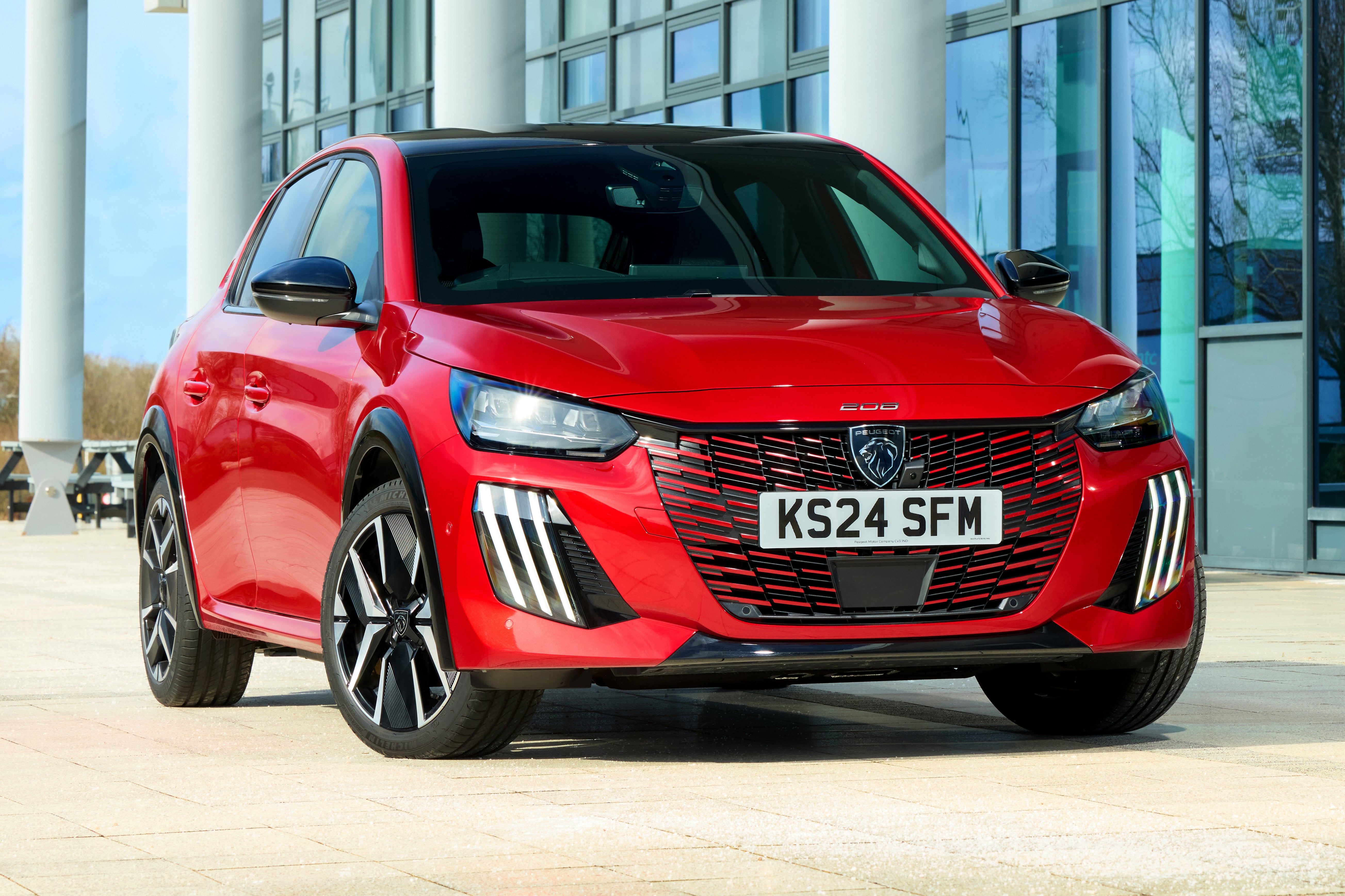 Peugeot 208 Review 2024: parked three-quarter front