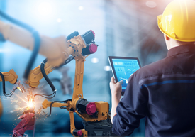 Výrobní stroj ovládaný tabletem