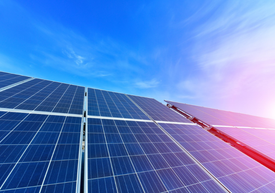 Panele słoneczne na dachu