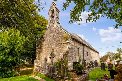 Step through the 1,000-year-old doorway that Brian Ború himself once passed through and enjoy the captivating audio-visual presentation that brings the story and the heritage of Tuamgraney to life