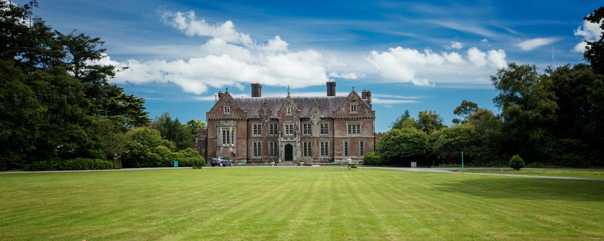 A view of Wells House and Garden