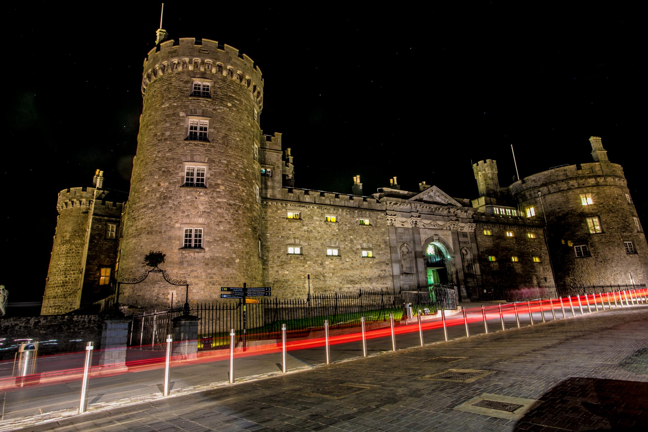 Kilkenny Castle at night.