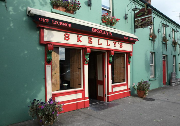 outside image of skellys bar ballymahon co.longford