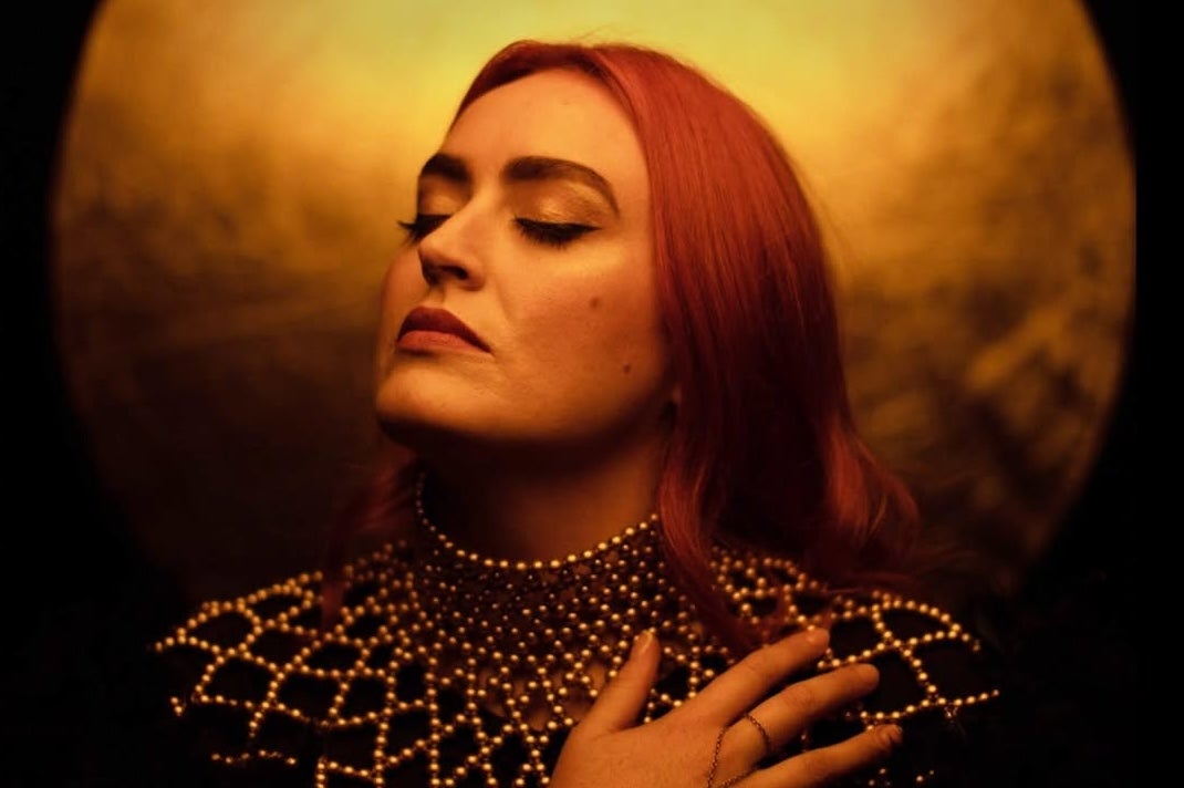 Irish singer-songwriter Róisín O