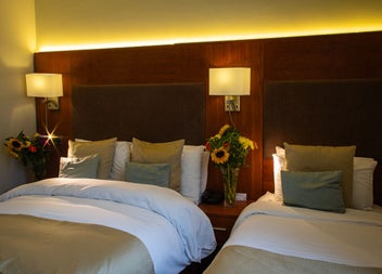 Twin bedroom
