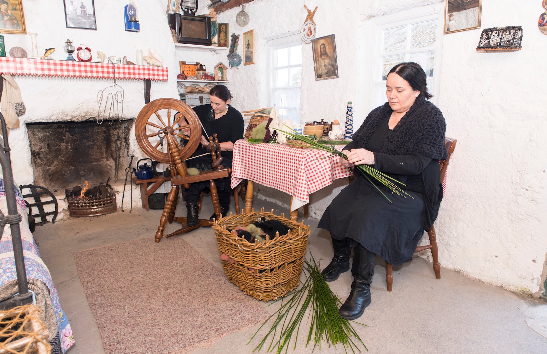 Women at the Glencolmcille Folk Village in County Donegal