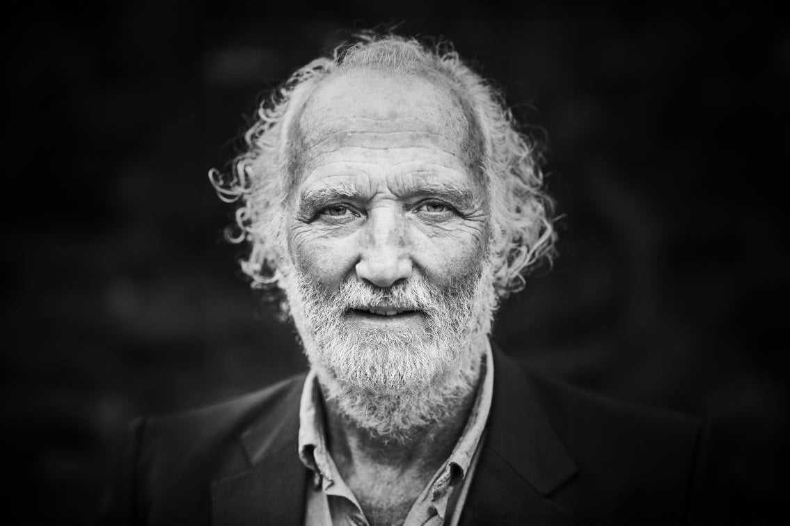 singer and accordionist Breanndán Ó Beaglaoich.