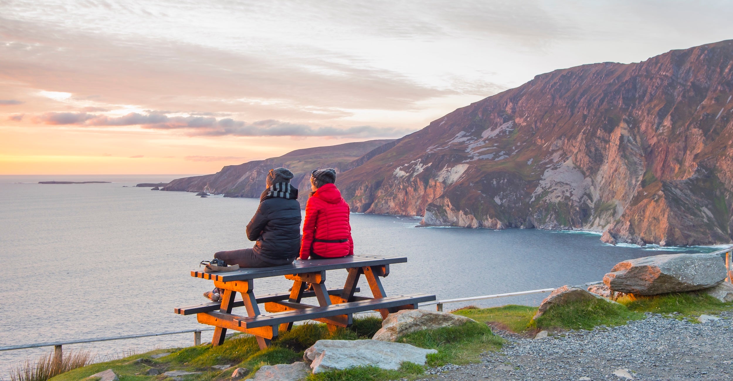 Hikers at Sliabh Liag (Slieve League) in Co Donegal