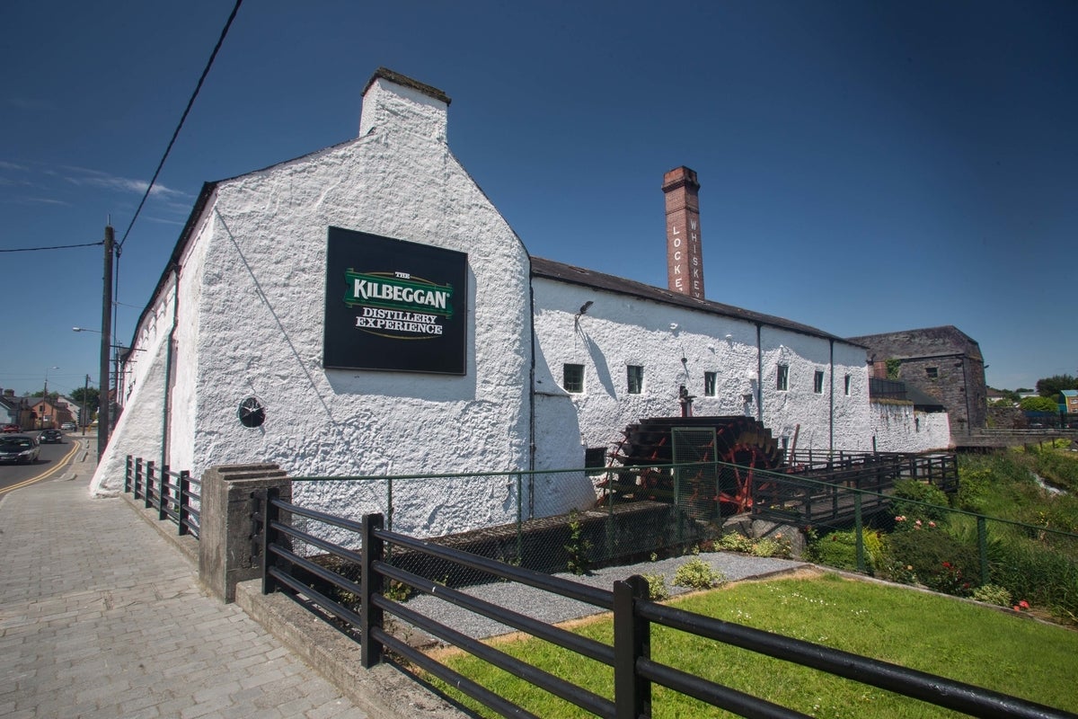 Exterior image of Kilbeggan Whiskey Distillery in County Westmeath.