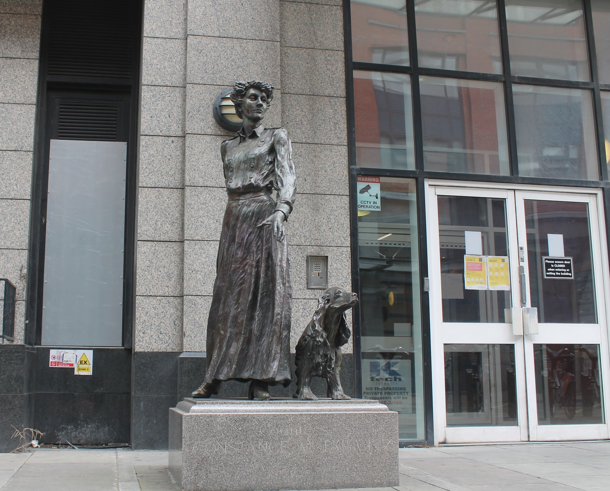 Countess Markievicz and Poppet statue in Dublin city