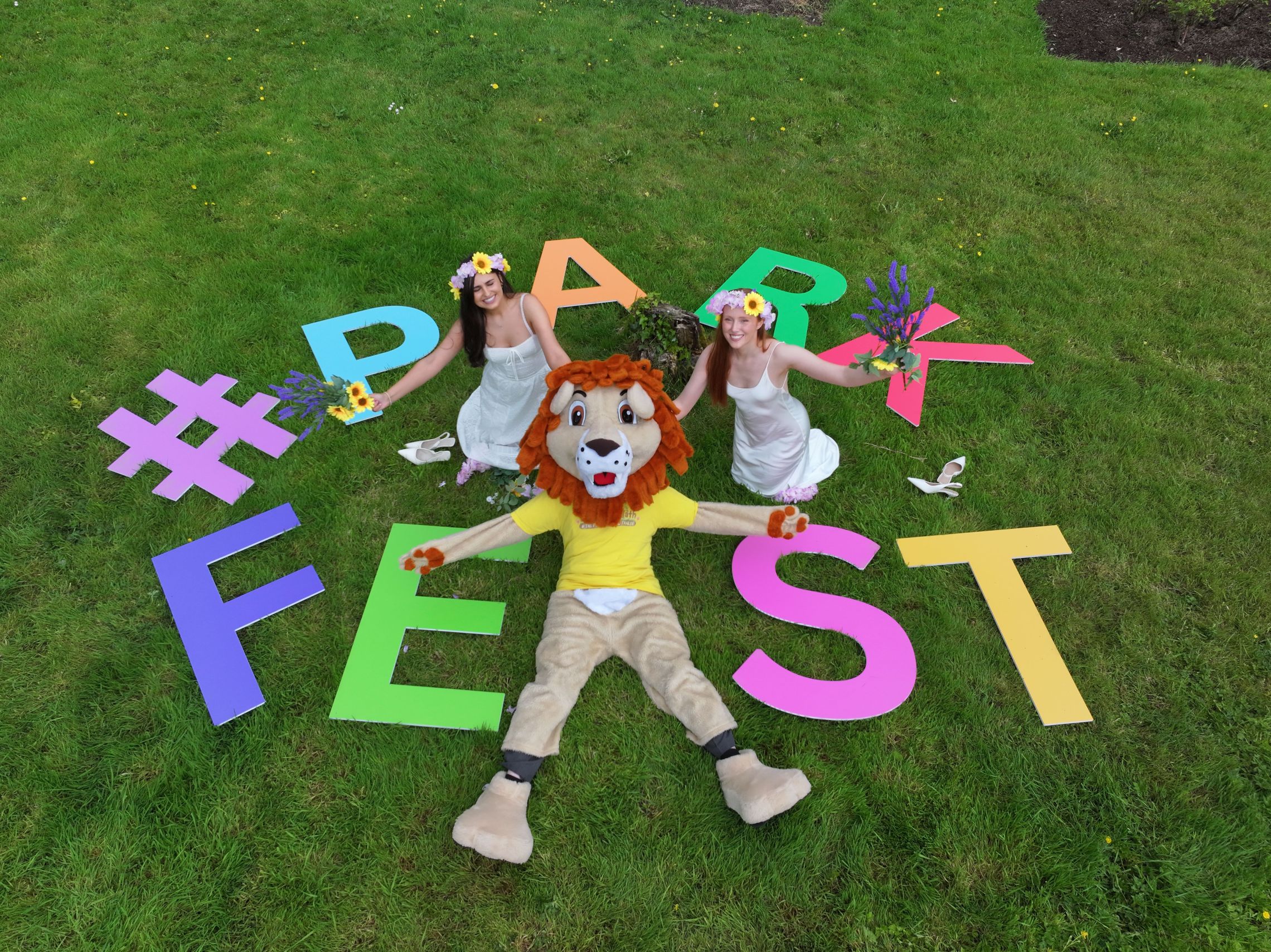 Mascot and Flower Girls at Festival Launch.