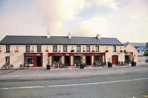 Nevins Newfield Inn
