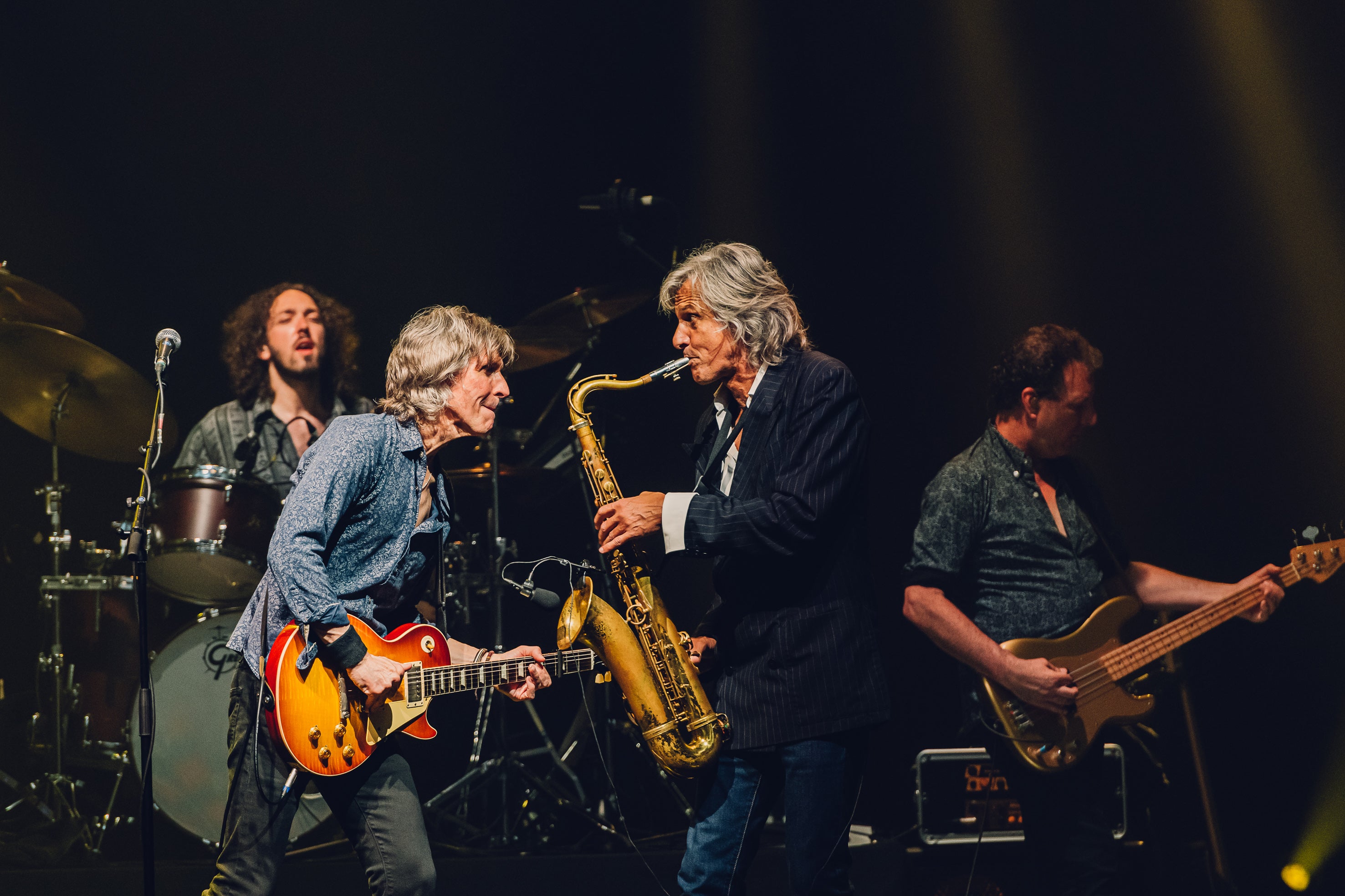 The Dire Straits Experience – The Long Highway Tour arrives Thursday 5th March 2026, featuring original member Chris White and the iconic hits of Dire Straits performed live with stunning authenticity. 