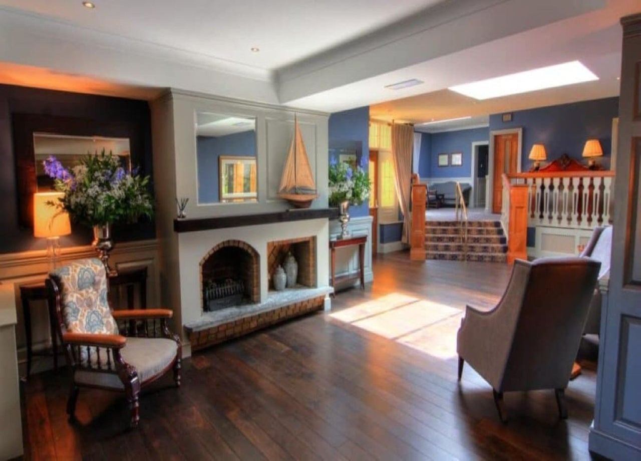 Seating area with chairs