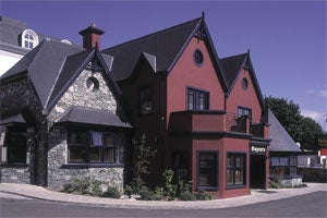 Kayne's Bar & Bistro