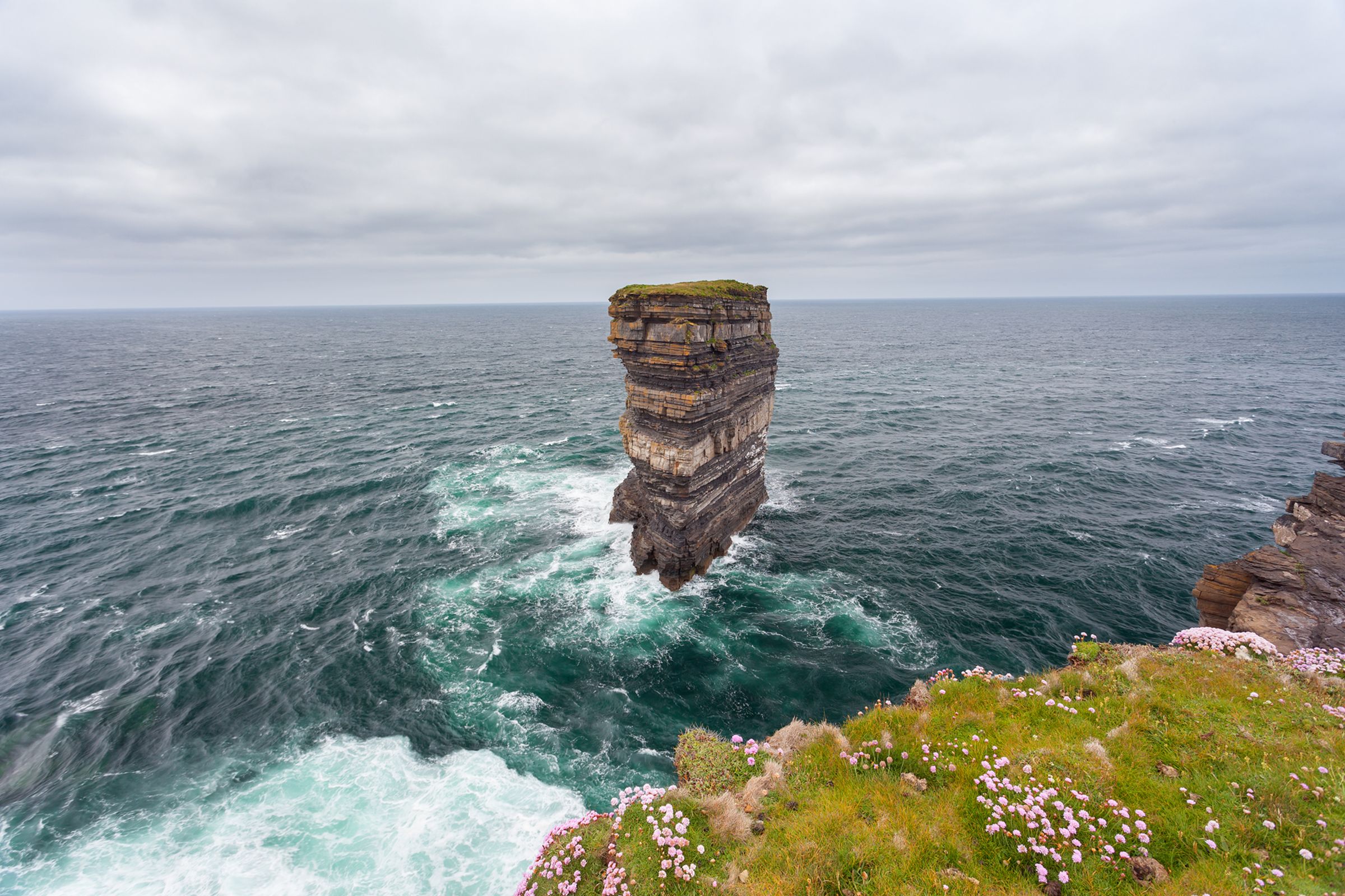 Dún Briste sea stack separated from the cliffs at Downpatrick Head, Co. Mayo