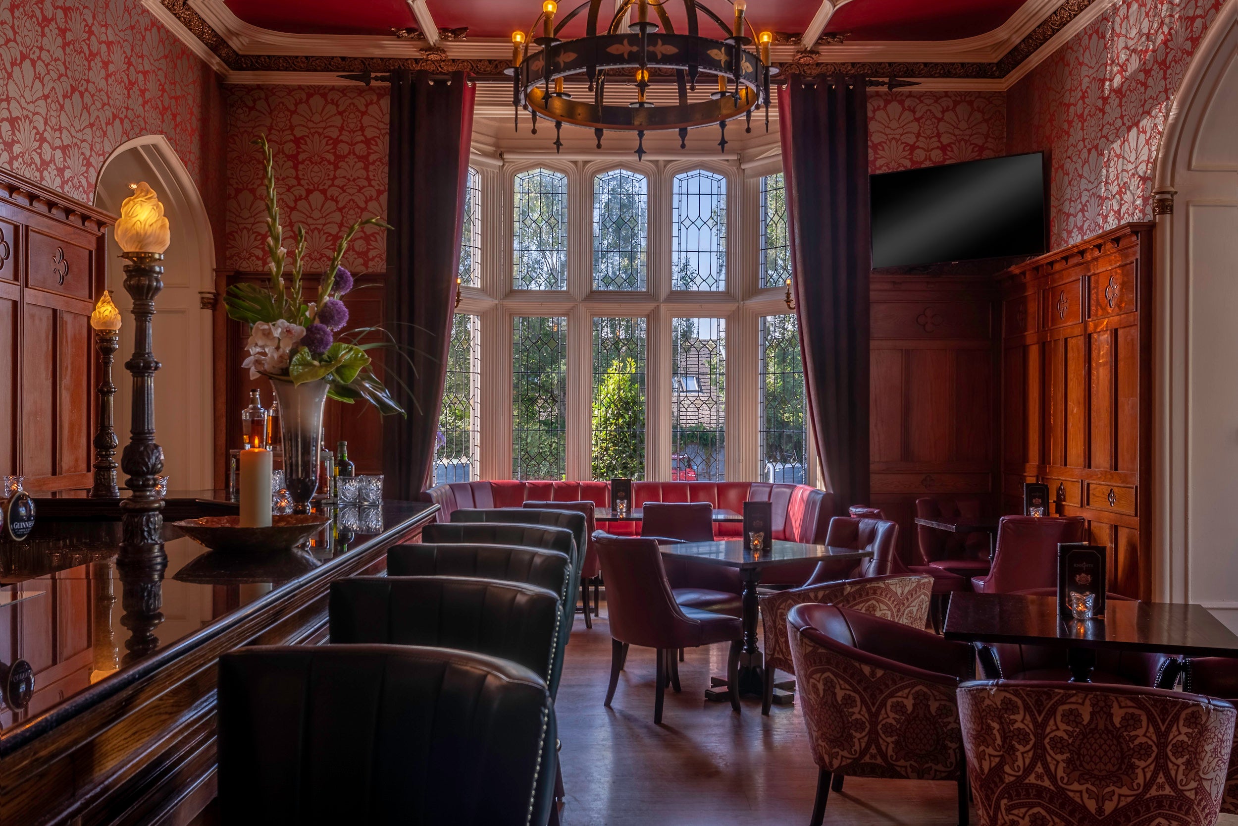 The Knight's Bar in Clontarf Castle in County Dublin