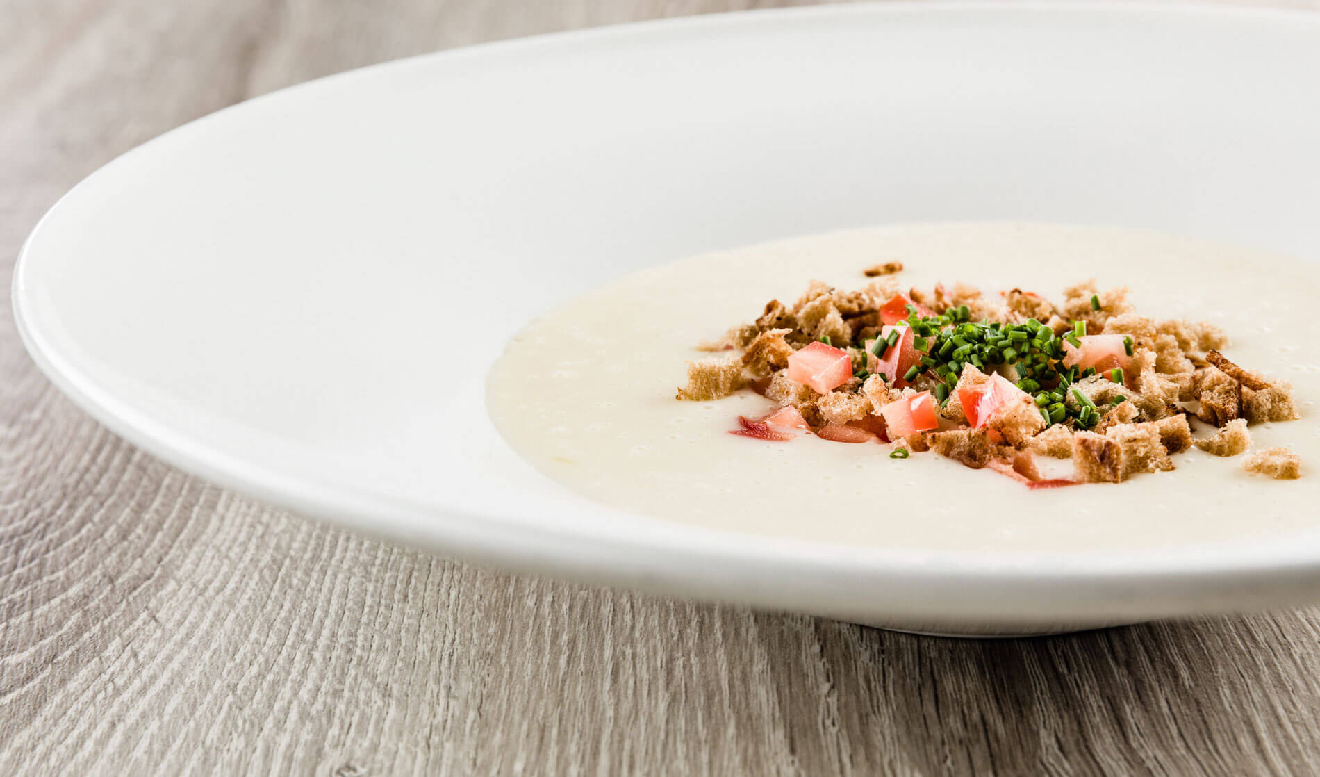 cremesuppe-von-mildem-halbfett-kaese